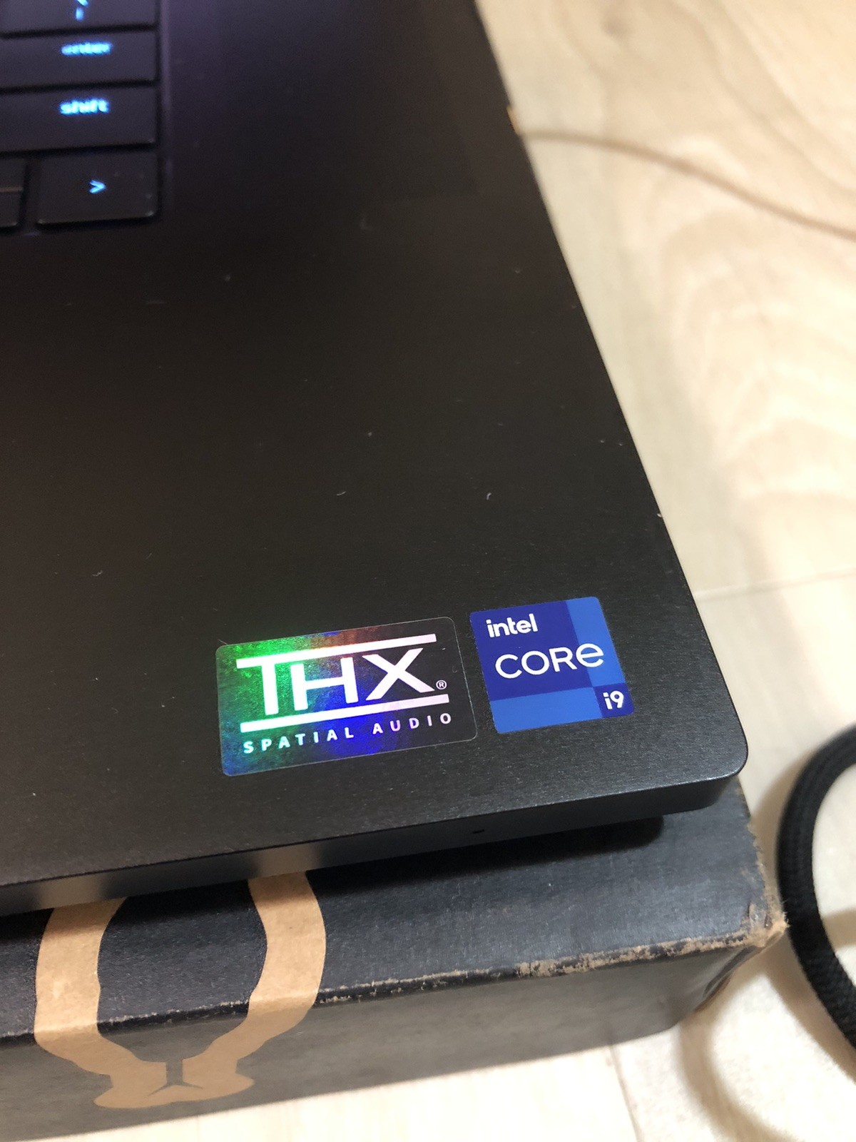Razer Blade 17 2022 i9-12900H 4K UHD 144Hz 256GB SSD 8GB Ram RTX 3070Ti READ