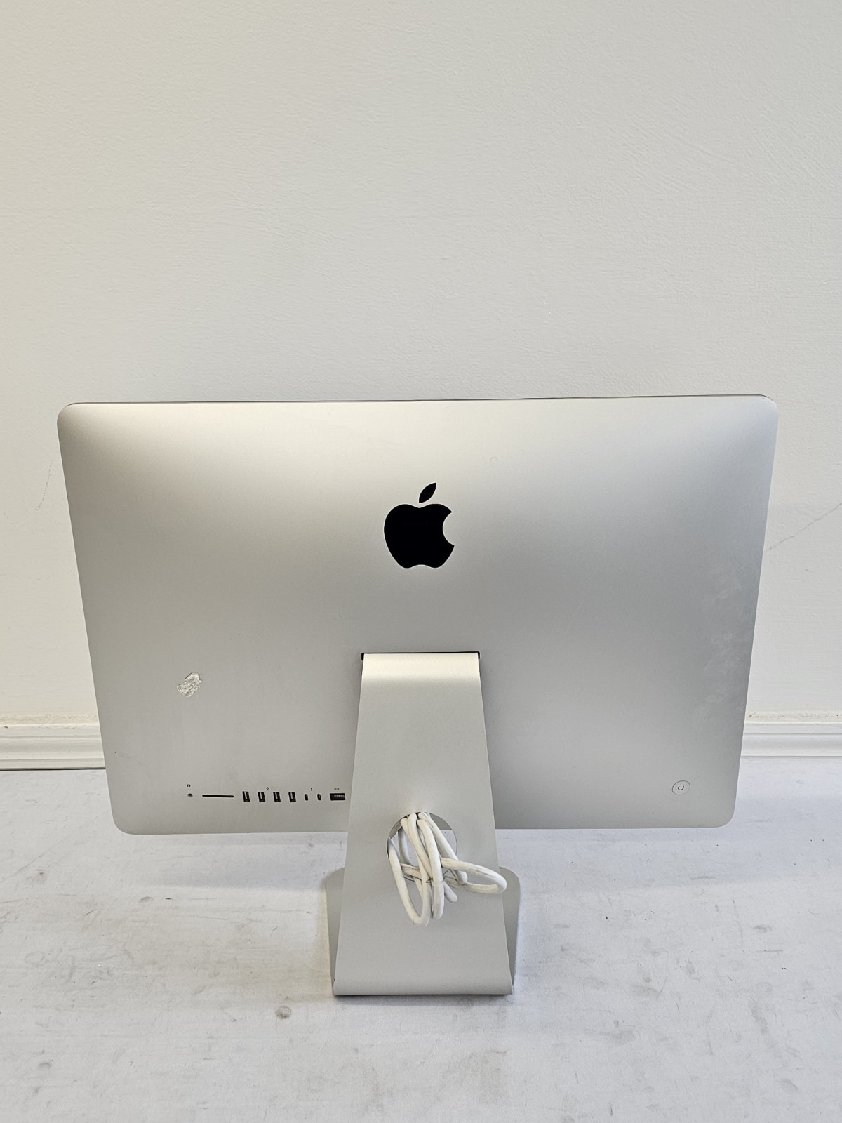 Apple iMac A1418 All-In-One – Intel i5-7400 8GB RAM 1TB HDD Mac OS Ventura READ