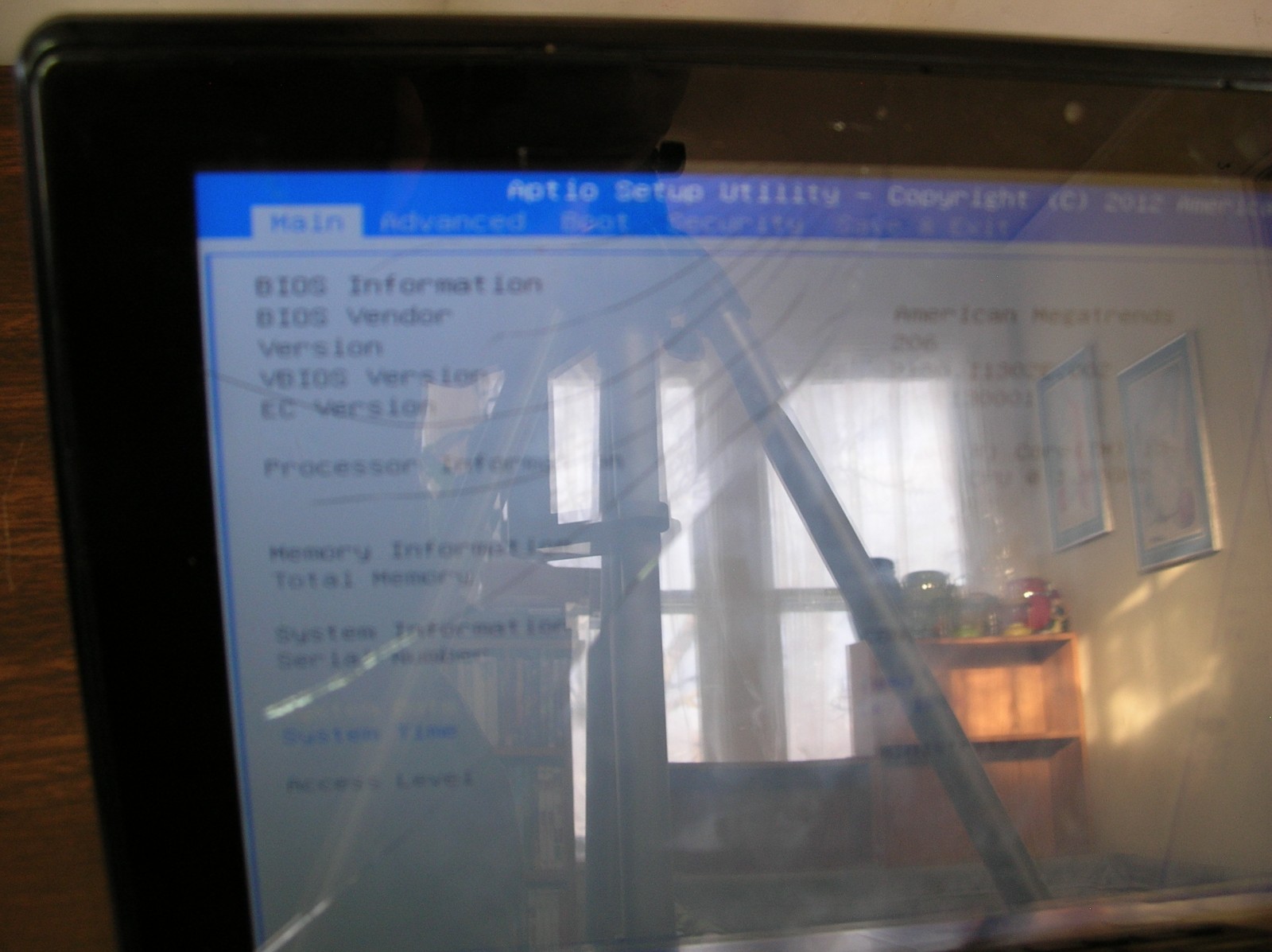 Asus Q200E Intel i3-3217U 1.8GHz 4 GB NO HDD Cracked Touch Screen