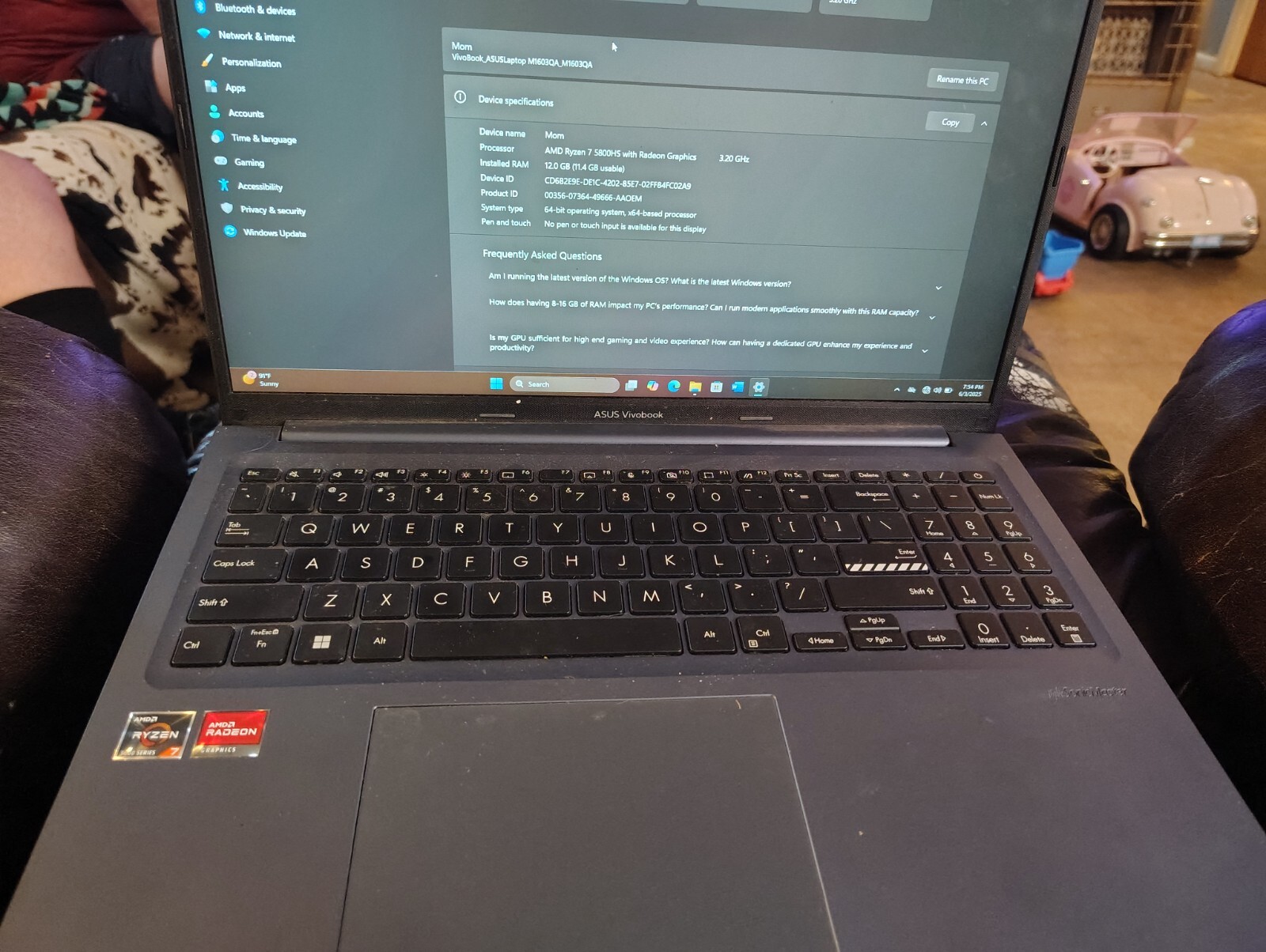 Asus Vivobook 17.3 in (512GB SSD,Intel i5 12th Gen 1.3GHz,8GB, Win 11) Laptop –