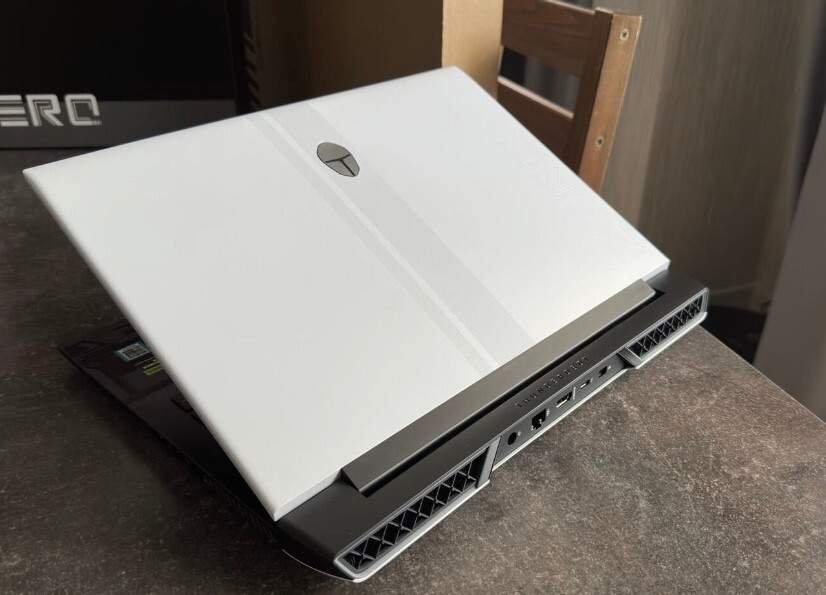 Thunderobot Zero 16″ 911 GeForce RTX 4080, Intel i9 13900HX, RAM 32Gb, SSD 1Tb