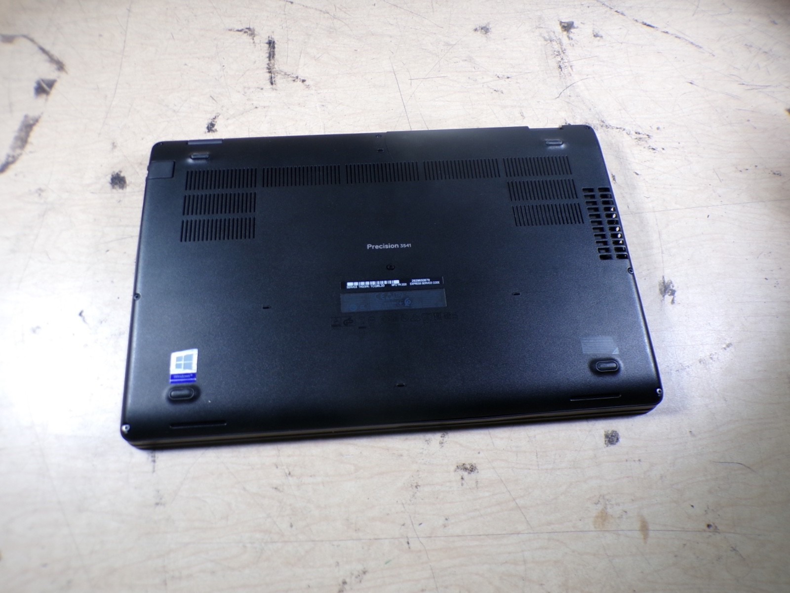 DELL PRECISION 3541 INTEL CORE i5-9400H 2.50GHZ 16 GB RAM **NO HD/ NO CADDIE