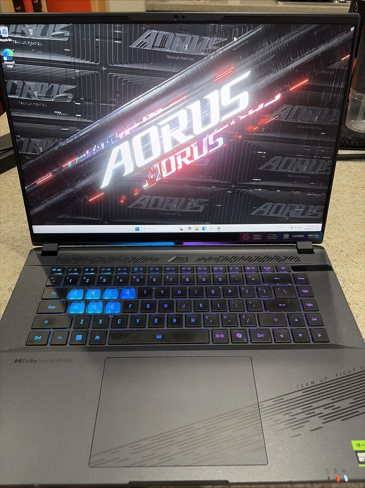 gigabyte aorus gaming laptop 16x Nvidia Rtx 4070 I7-14650HX 32GB Ram 1TB