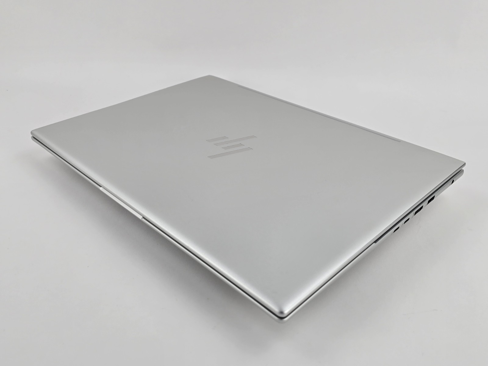 HP ENVY 16″ 120Hz Touch (Intel i7-13700H, 16GB, 1TB SSD, RTX 4060) – Used – Read