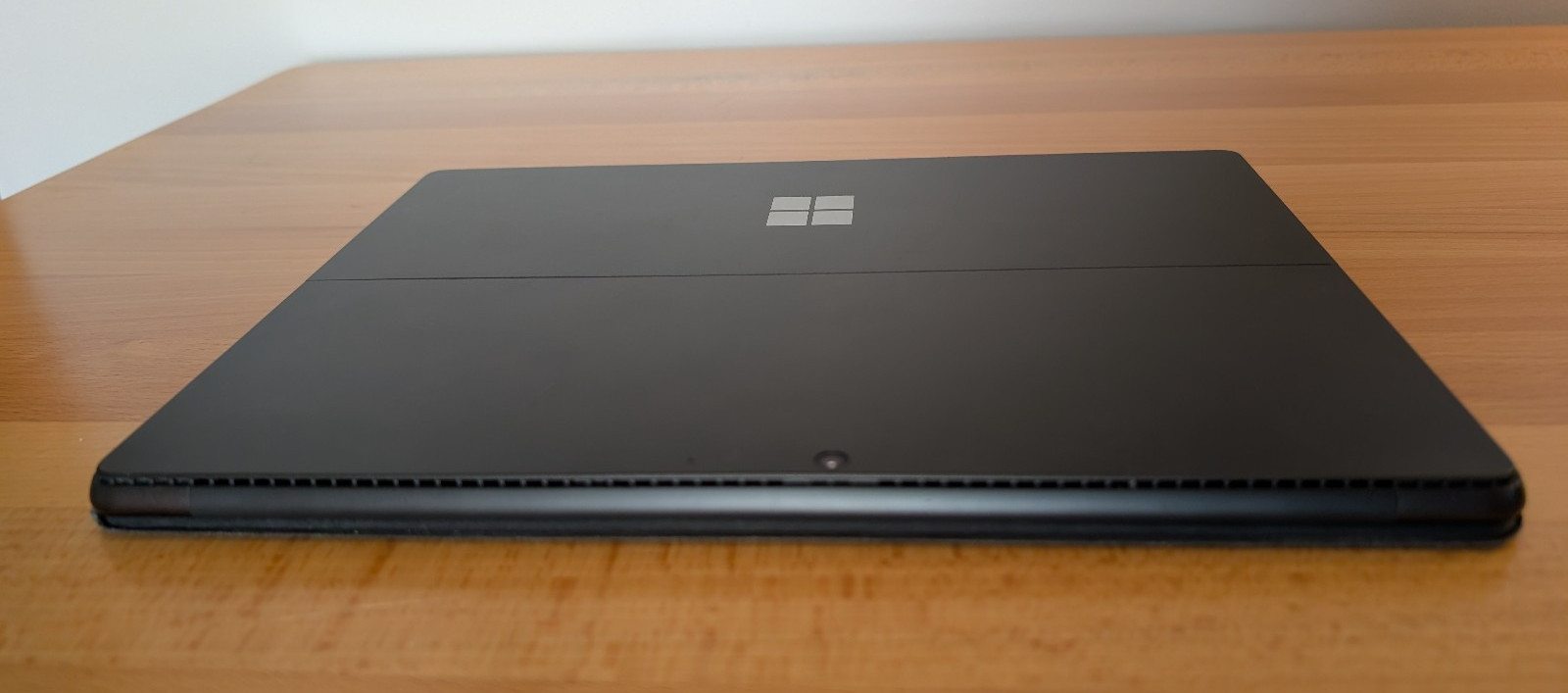 Microsoft Surface Pro 8 I7-1185G7 3.0GHz, 16GB RAM, 512GB SSD, Charger, Keyboard