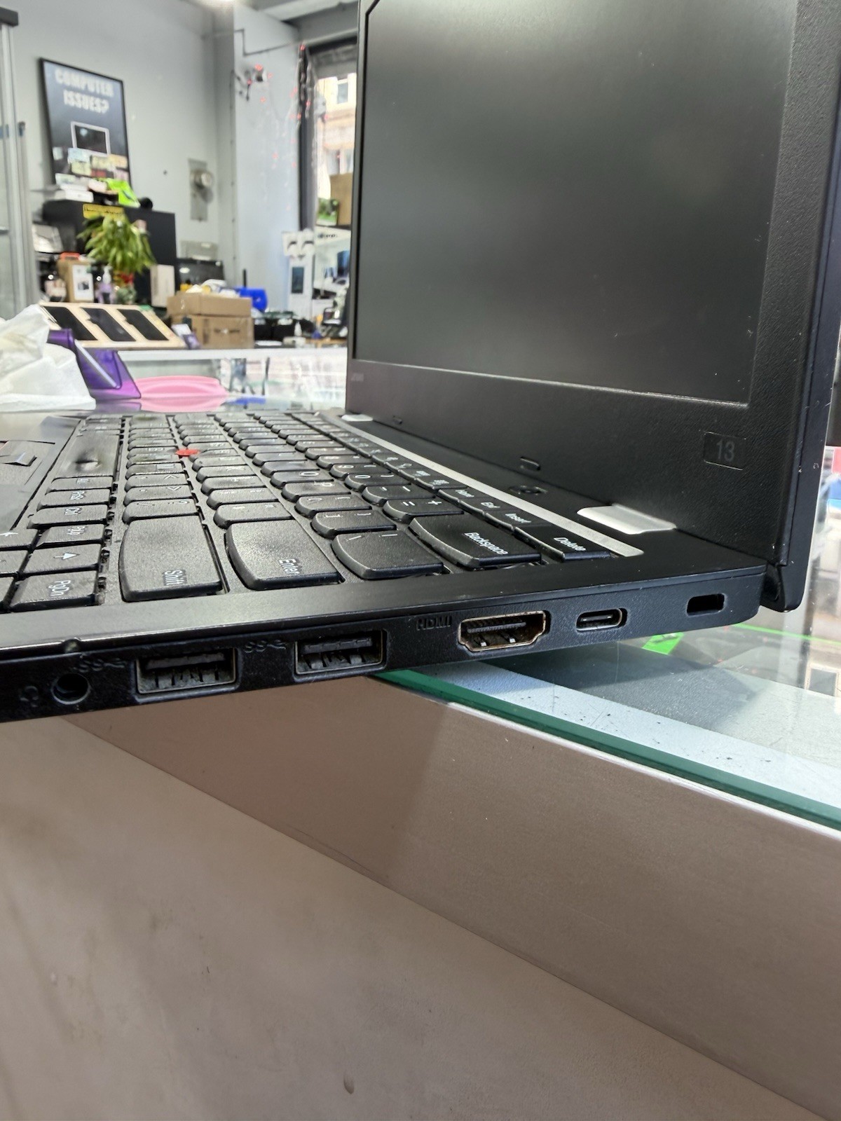 Lenovo ThinkPad Gen 2 13.3” (256 GB SSD. Intel Core i5 2.4GHz 32GB