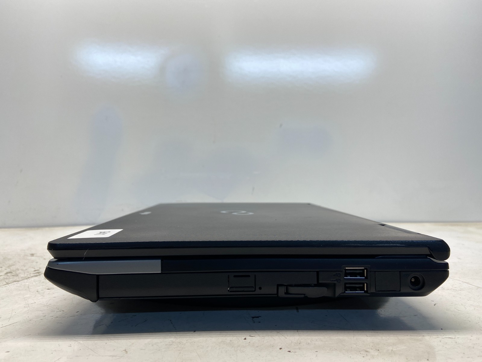 Fujitsu LifeBook E752 Intel i5-3340M 2.7GHz 4 GB NO HDD
