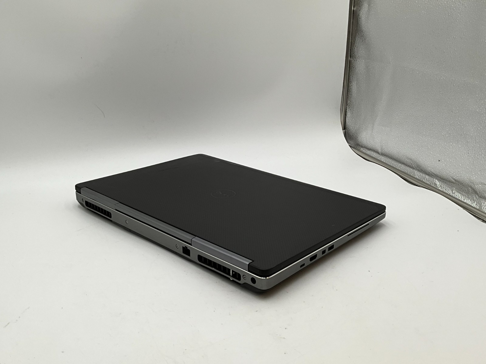 DELL Precision 7710 17.3″ i7-6820HQ 64gb 1tb/512gb M5000M Laptop 35292G2 no OS