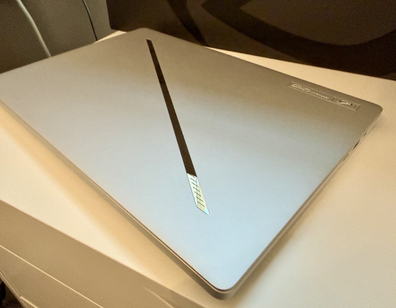 ASUS ROG Zephyrus G14 14″ OLED 3K 120Hz Gaming Laptop AMD Ryzen 9 270 RTX 5060