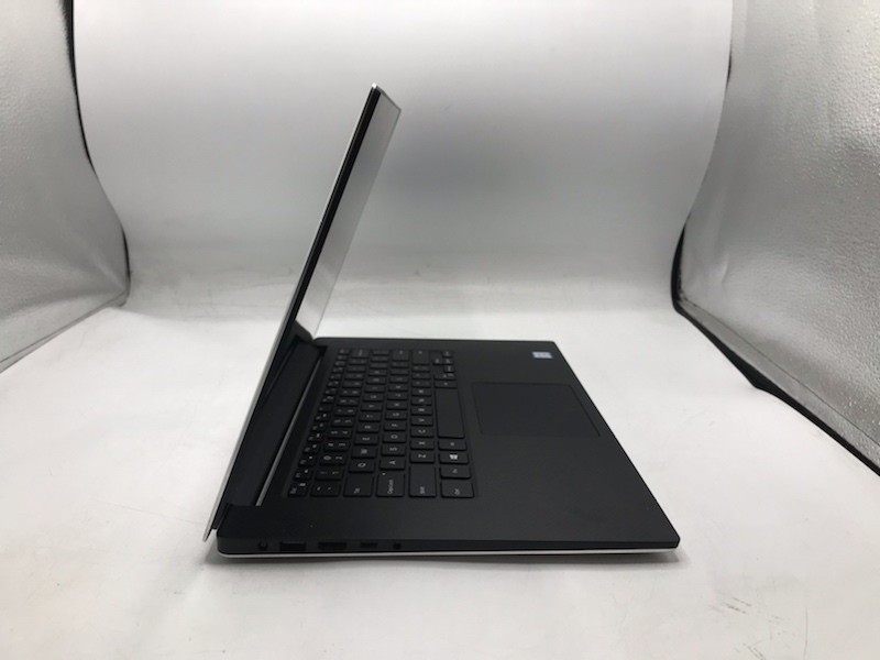 Dell XPS 15 9570 15″- i9 2.90GHz – 32GB RAM – 1TB SSD – Grade D