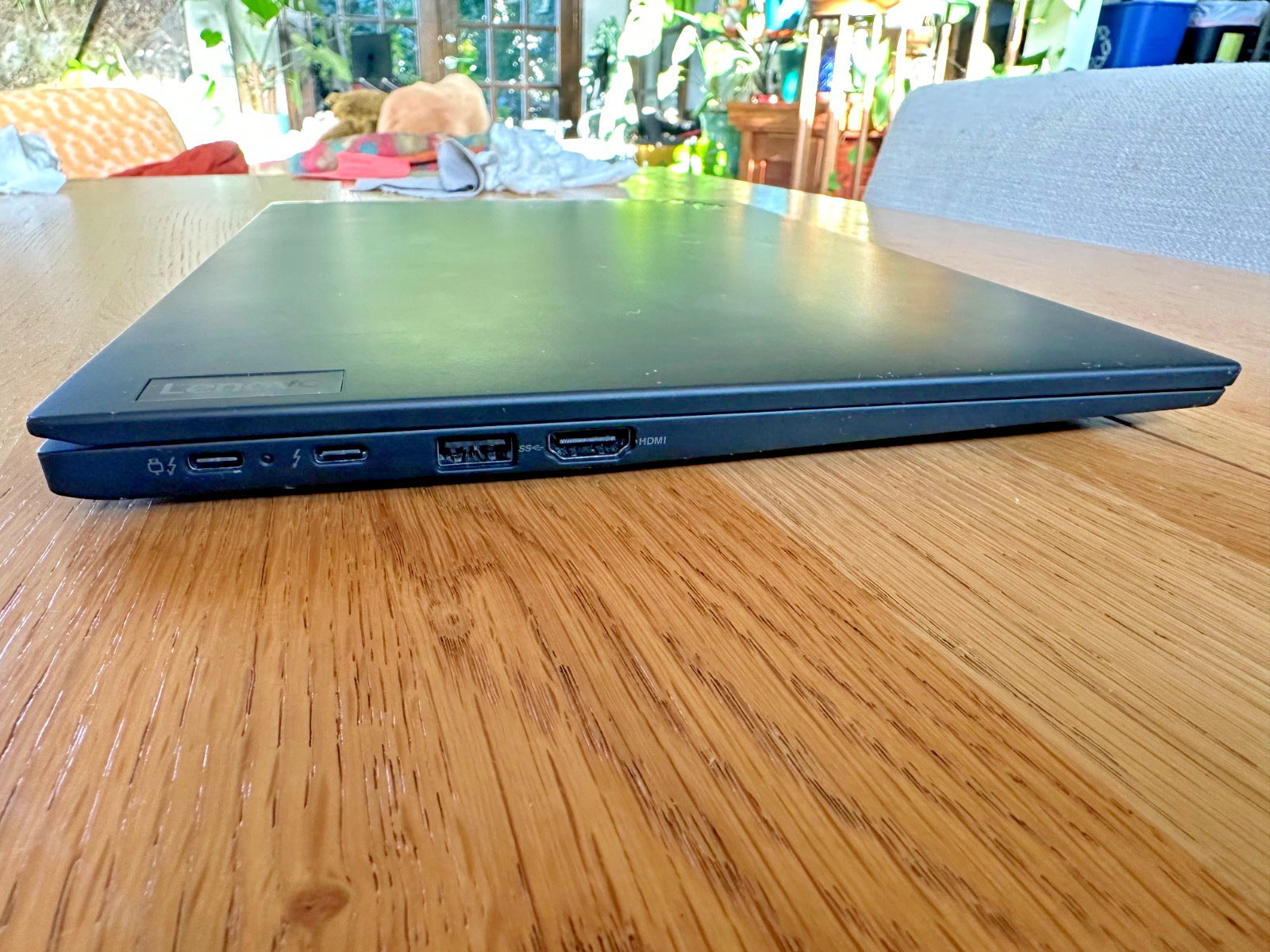 Lenovo ThinkPad X1 Carbon 14″ (1TB SSD, Intel Core i7-1165G7, 2.80GHz, 16GB RAM)