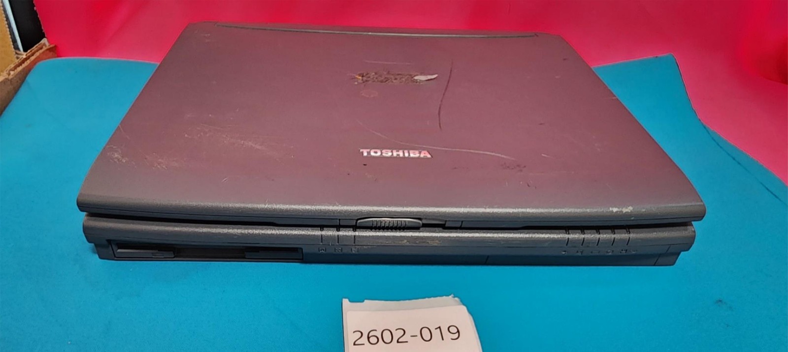 Toshiba Satellite 4100XDVD Laptop – UNTESTED – PARTS ONLY