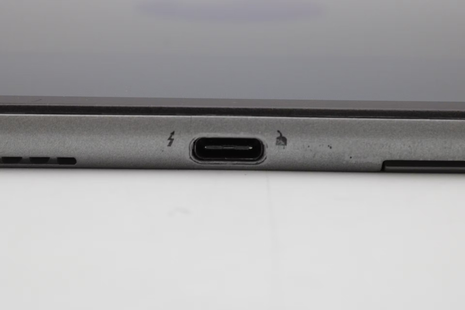 Dell Latitude 7320 Detachable 13″ i5-1140G7, 256GB NVMe, 16GB RAM, No keyboard