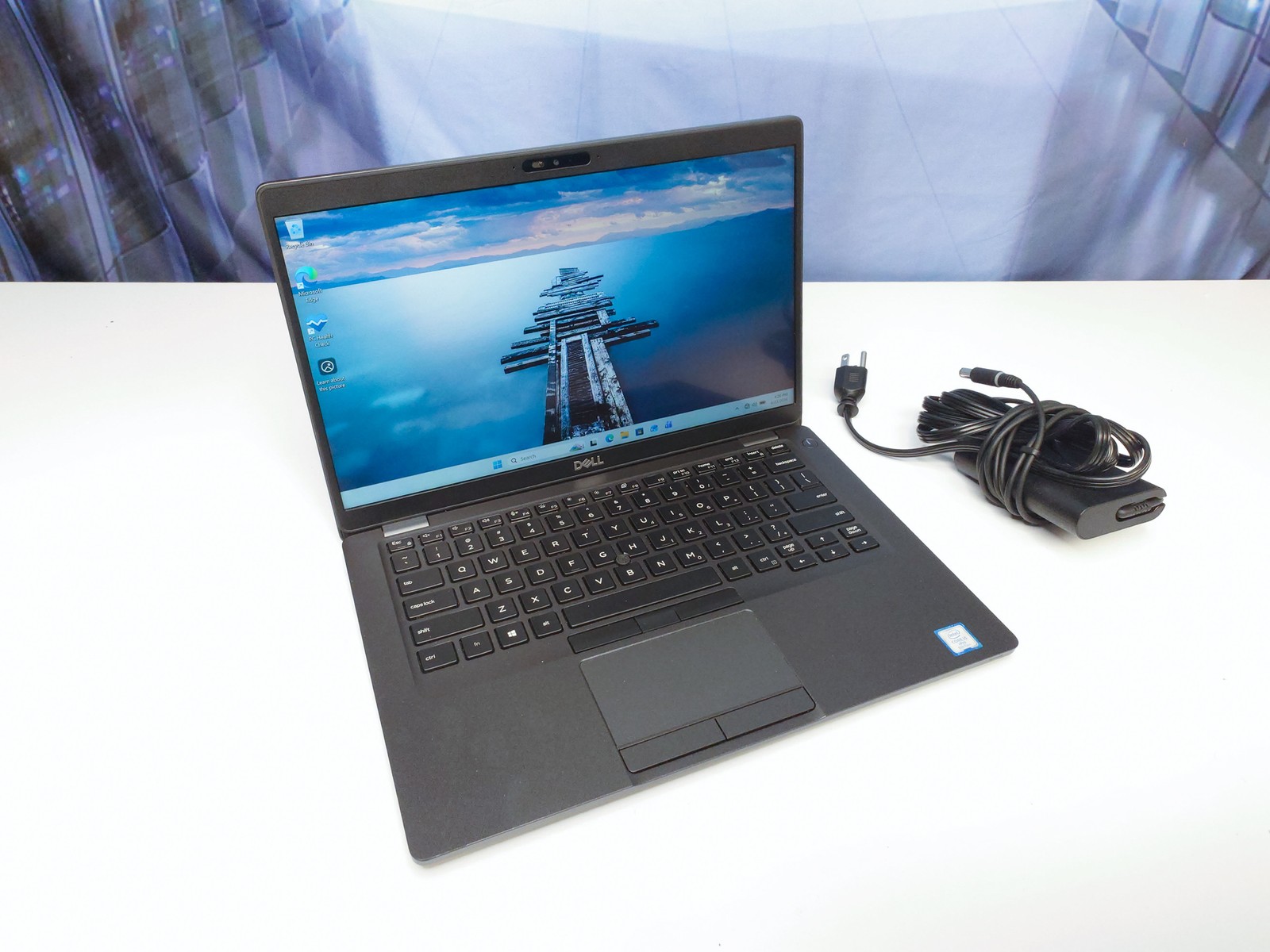 Dell Latitude 5400 14″ Touch i5-8365U 16GB 256GB NVMe Backlit Win 11 Pro Grade A
