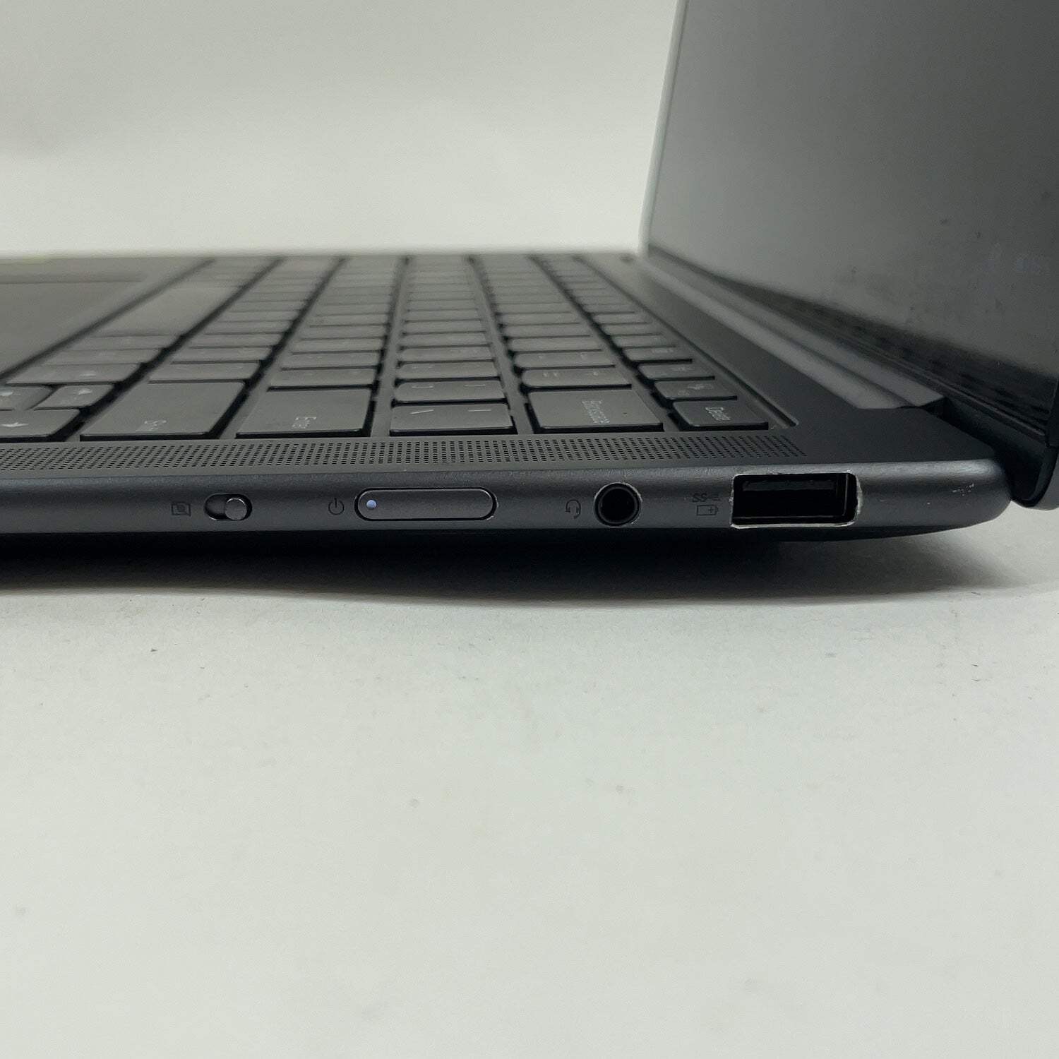 Lenovo Slim Pro 7 14ARP8 14.5″ Ryzen 7 7735HS 3.2GHz 16GB RAM 512GB SSD RTX 3050