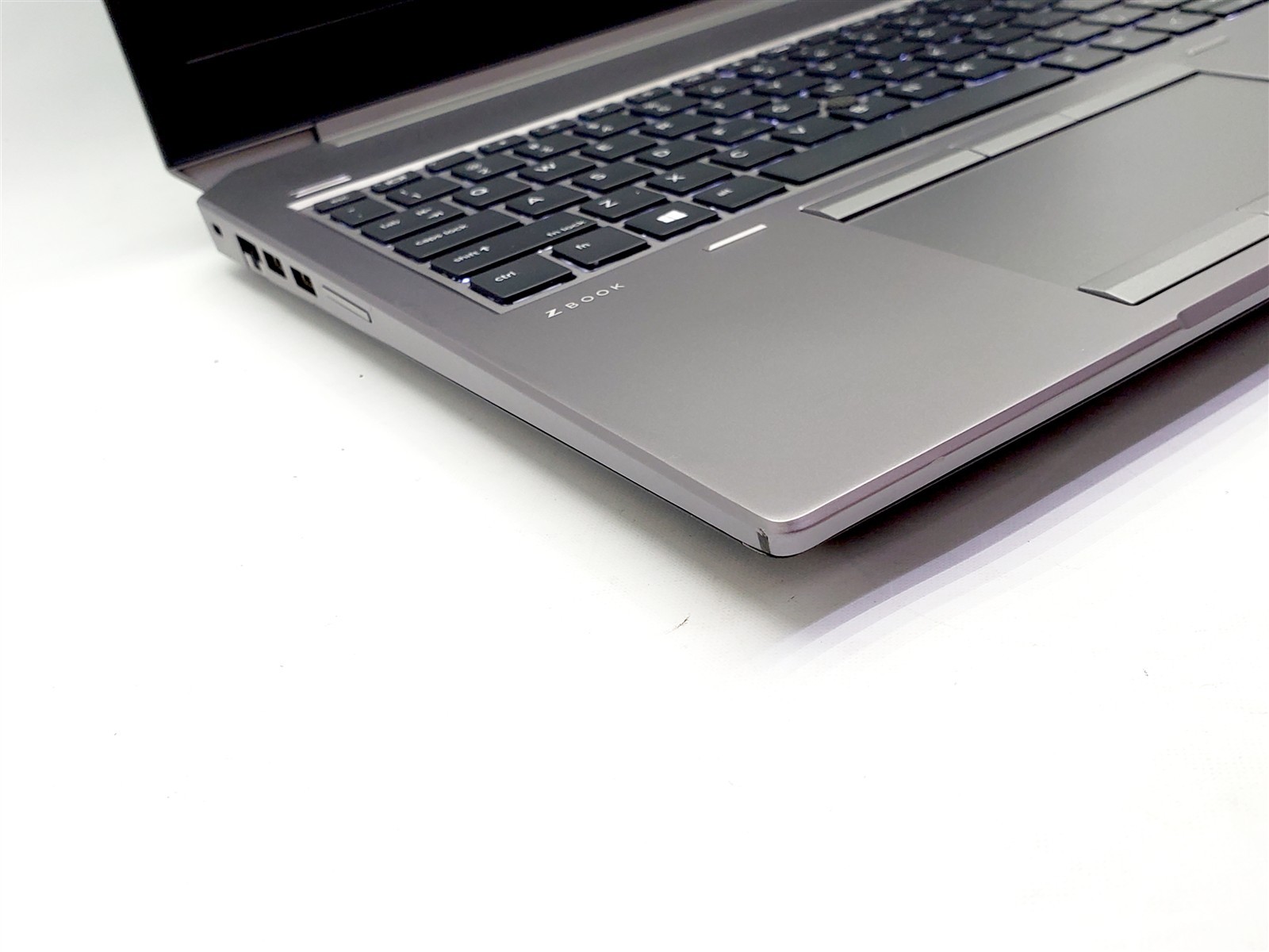 HP ZBook 15 G6 Workstation Xeon E-2286M 2.40GHz 64GB 256GB SSD T2000 W11P NO A/C