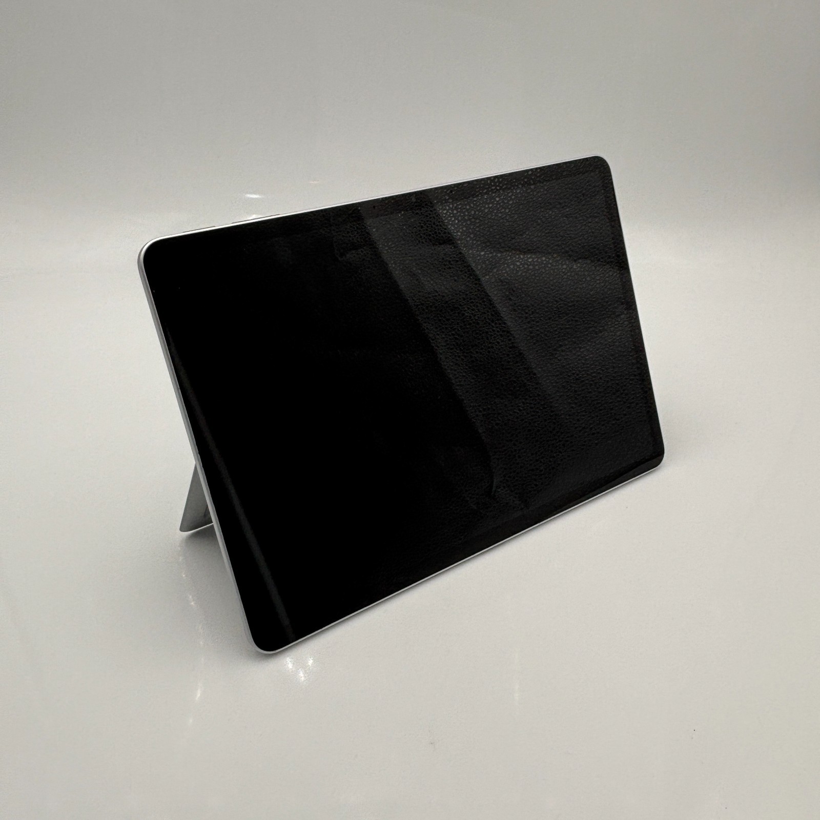 Microsoft Surface Pro Copilot+ PC 12″ Snapdragon X Plus No Power For Parts Read