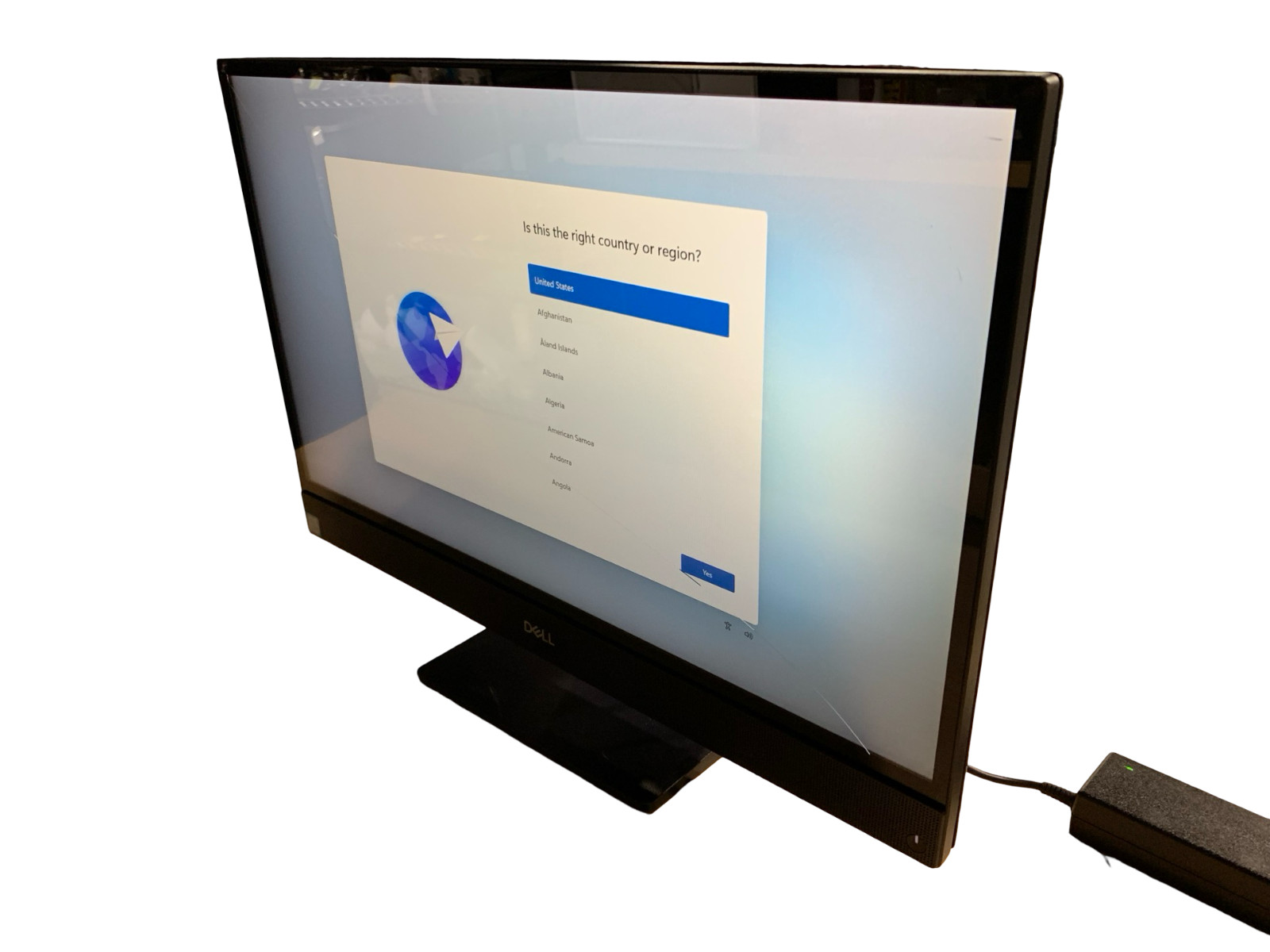 Dell Inspiron 3480 AIO i3-8145U 12GB RAM 1TB HDD Windows 11 Home *READ*