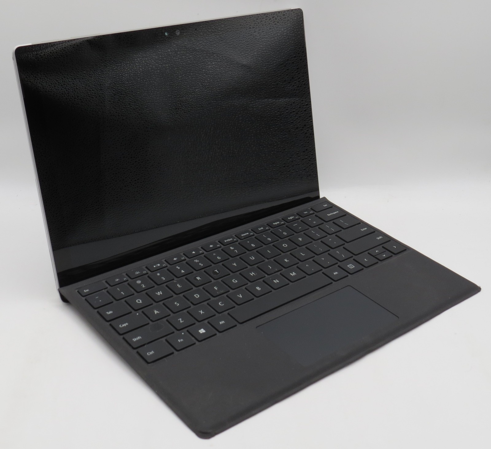 Microsoft Surface Pro 4 | i5-6300U@2.4GHz | 8GB RAM | 12″ | 256GB HD | No OS/AC
