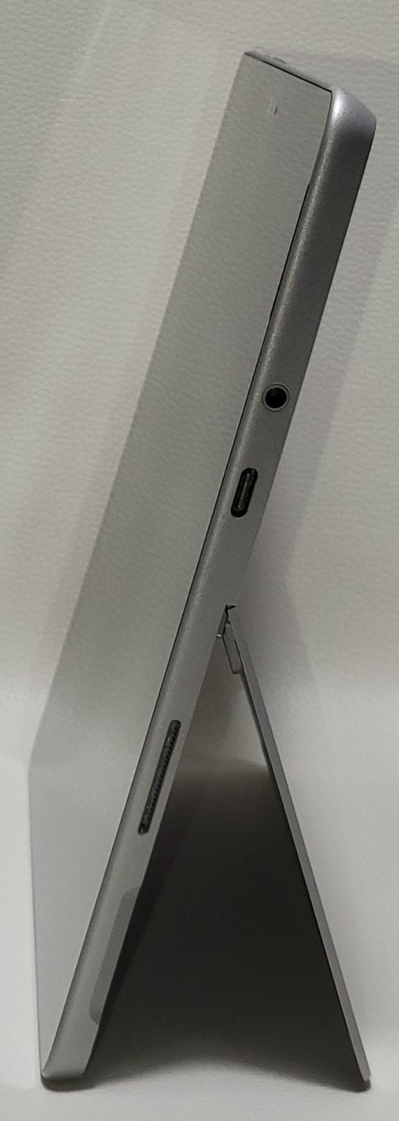 Surface Go 128 GB Pentium 4415Y NO ADAPTER (UID AT52BE0003)