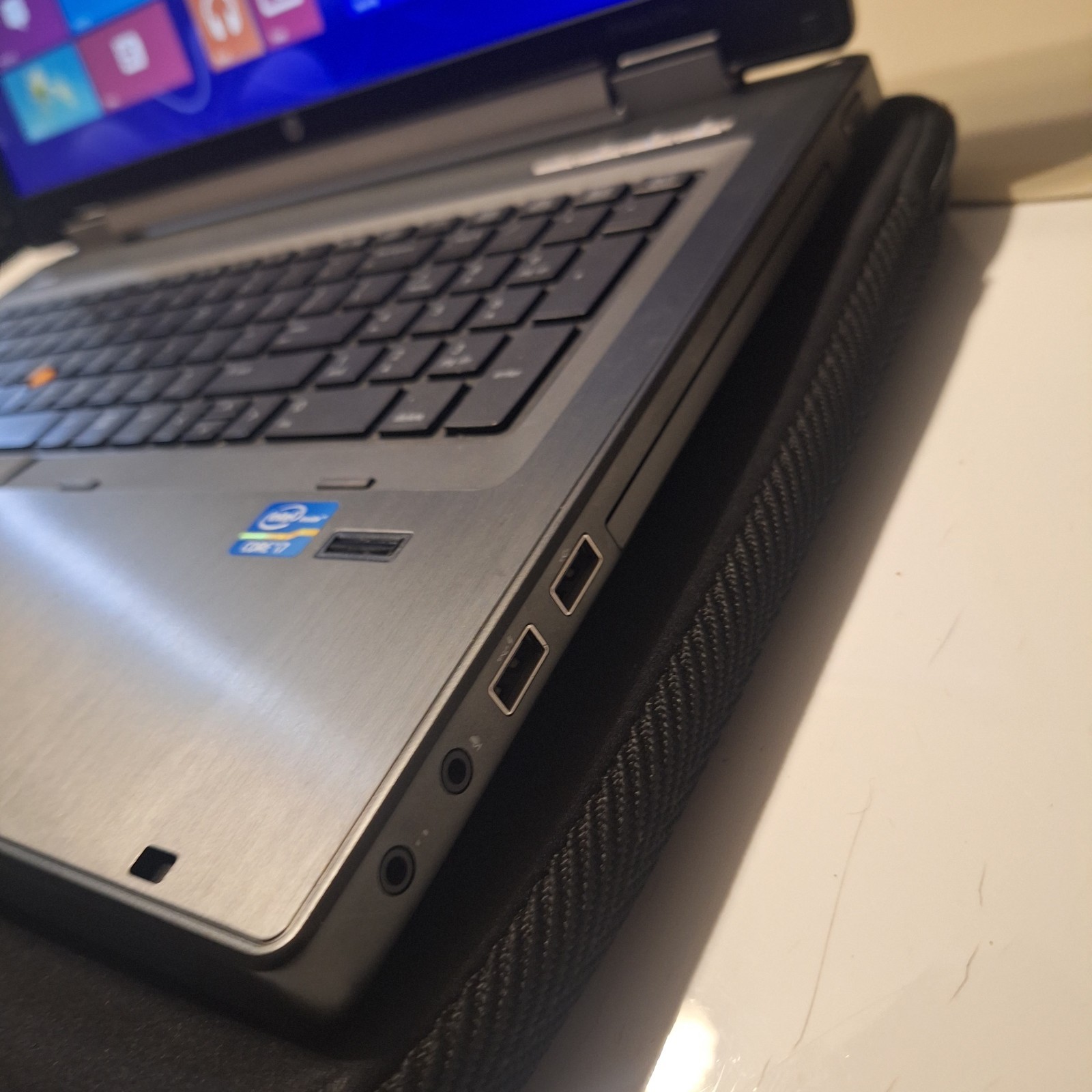 HP EliteBook 8760w – Laptop Intel i7 2nd Gen. 8 GB RAM500 GB HDD‼️READ ALL‼️