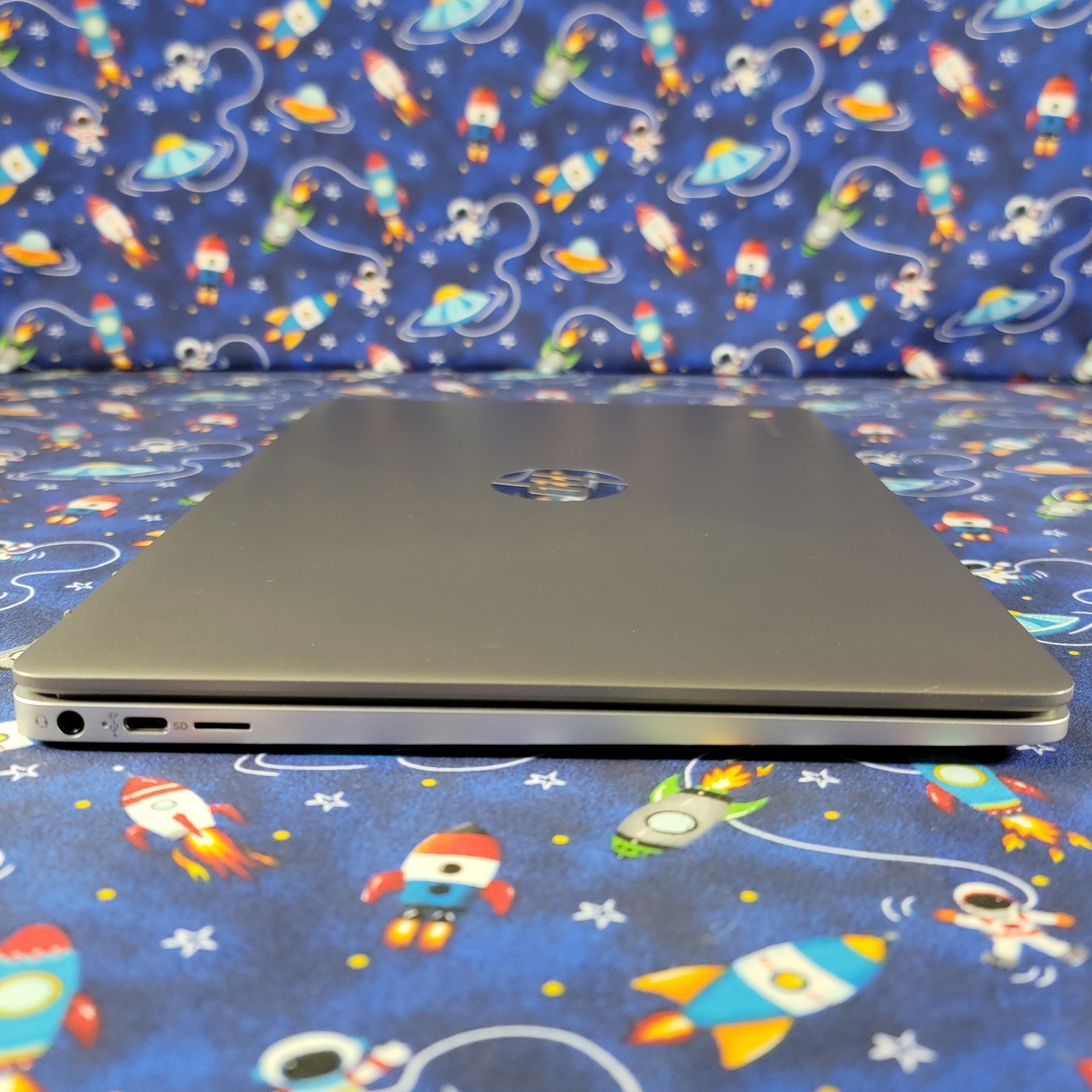 HP Chromebook 14a-na0010nr Intel Celeron N4020 1.1GHz 4GB Ram 32GB eMMC