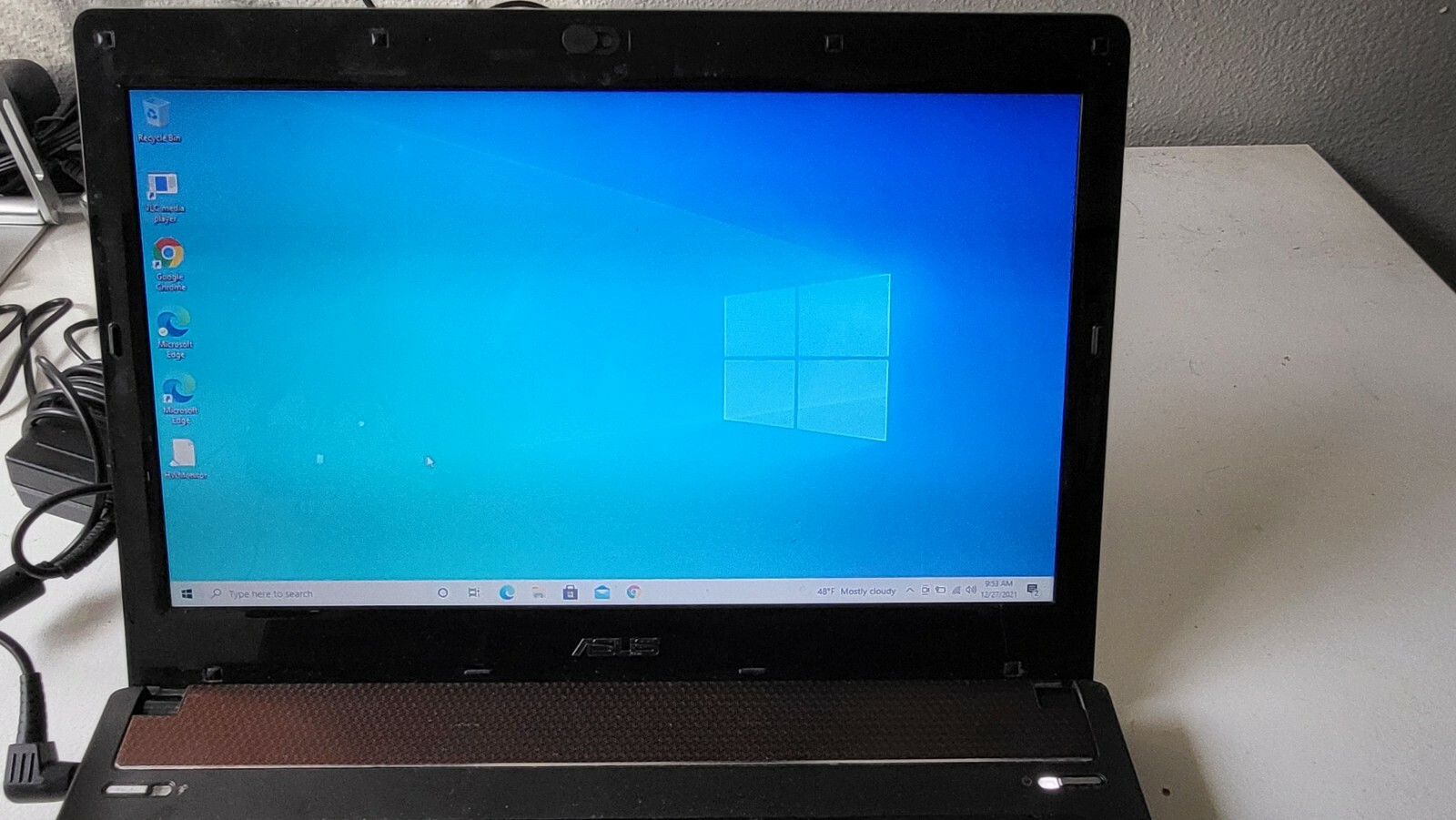 ASUS N82JQ-X1 14-Inch Laptop (Dark Brown)