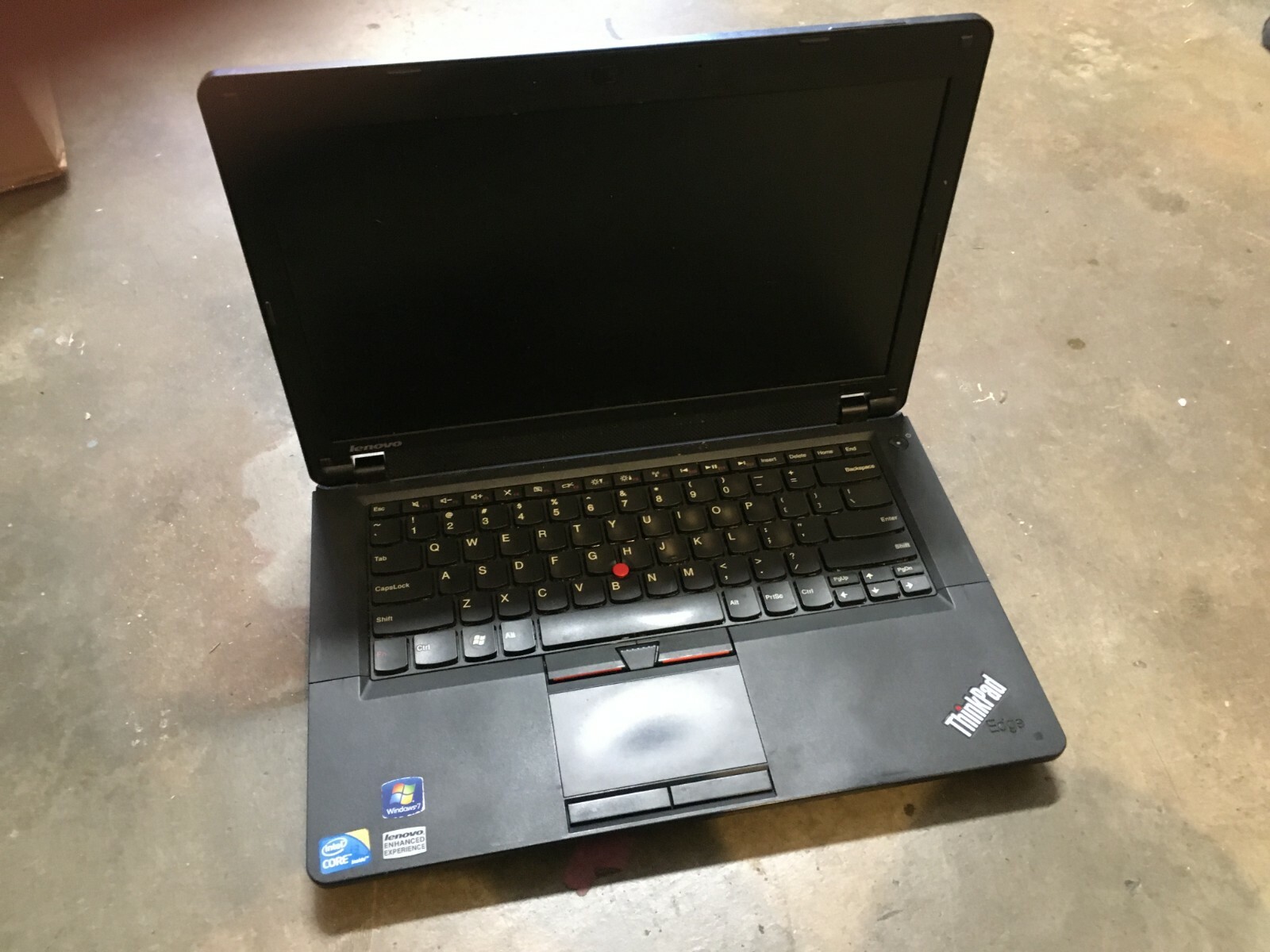 Lenovo Thinkpad Edge 14 05796AU (Core i3 i3-380M 2.53GHz + 128GB SSD + 6GB Ram)
