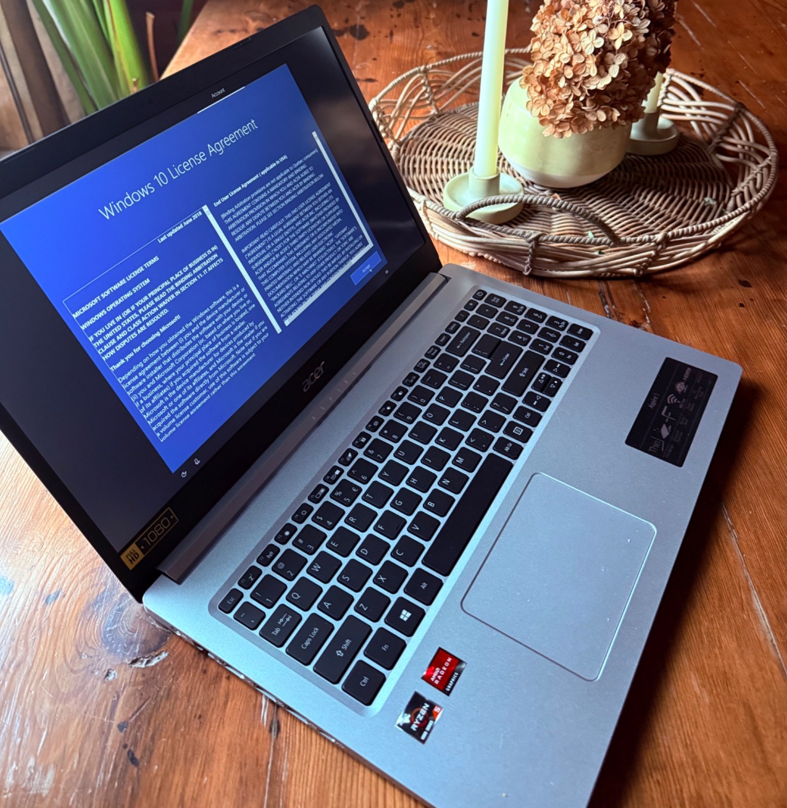Acer Aspire 5 15.6″ (256GB SSD, Intel Core i5-1035G1, 3.60GHz, 8GB, Intel UHD…