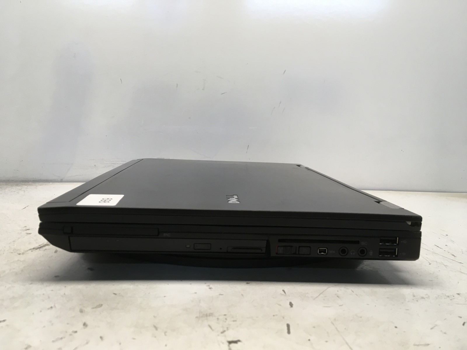 Dell Latitude E6500 Intel Core 2 Duo P8400 2.26GHz 4 GB NO HDD No Batt