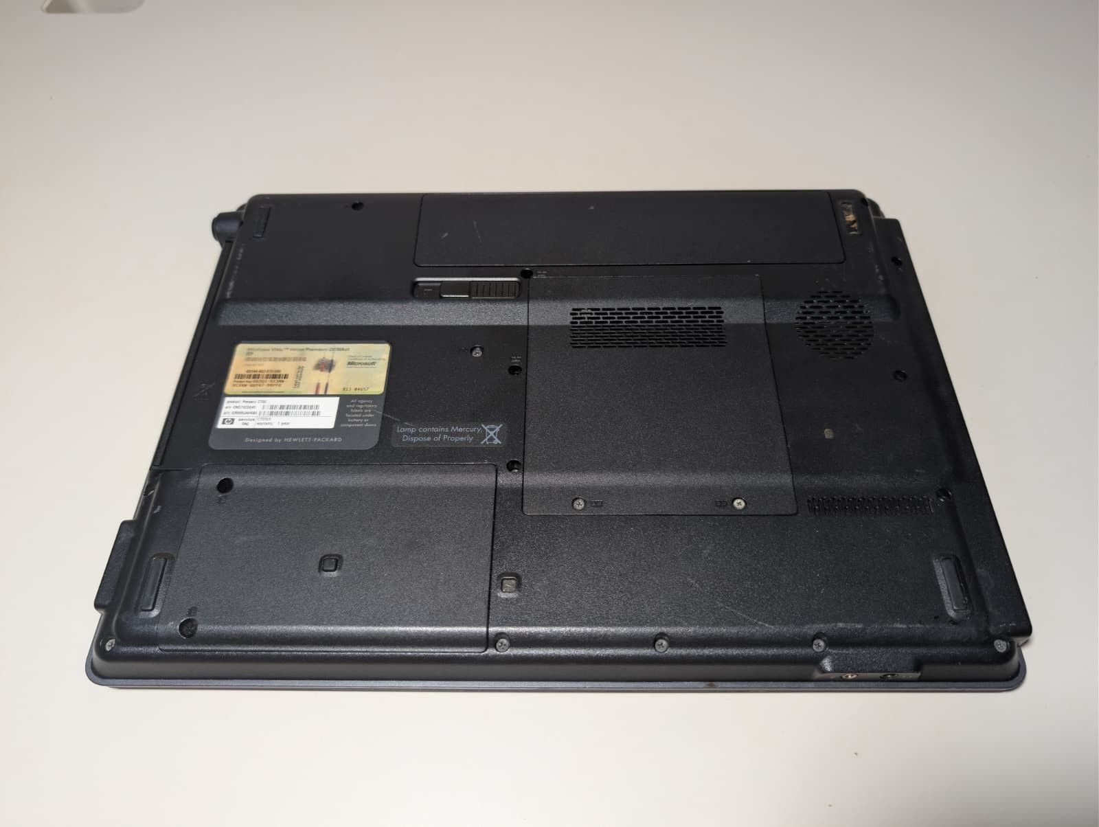 15″ Compaq Presario C700 | Pentium T2310 1GB RAM 120GB HD | Win XP 32-Bit | DVD
