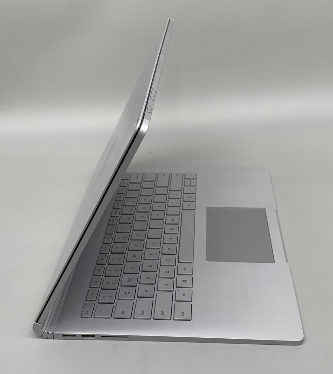 Microsoft Surface Book2 1832 i7-8650U 1.9GHZ 8GB DDR3 256GB SSD Silver FAIR/DENT