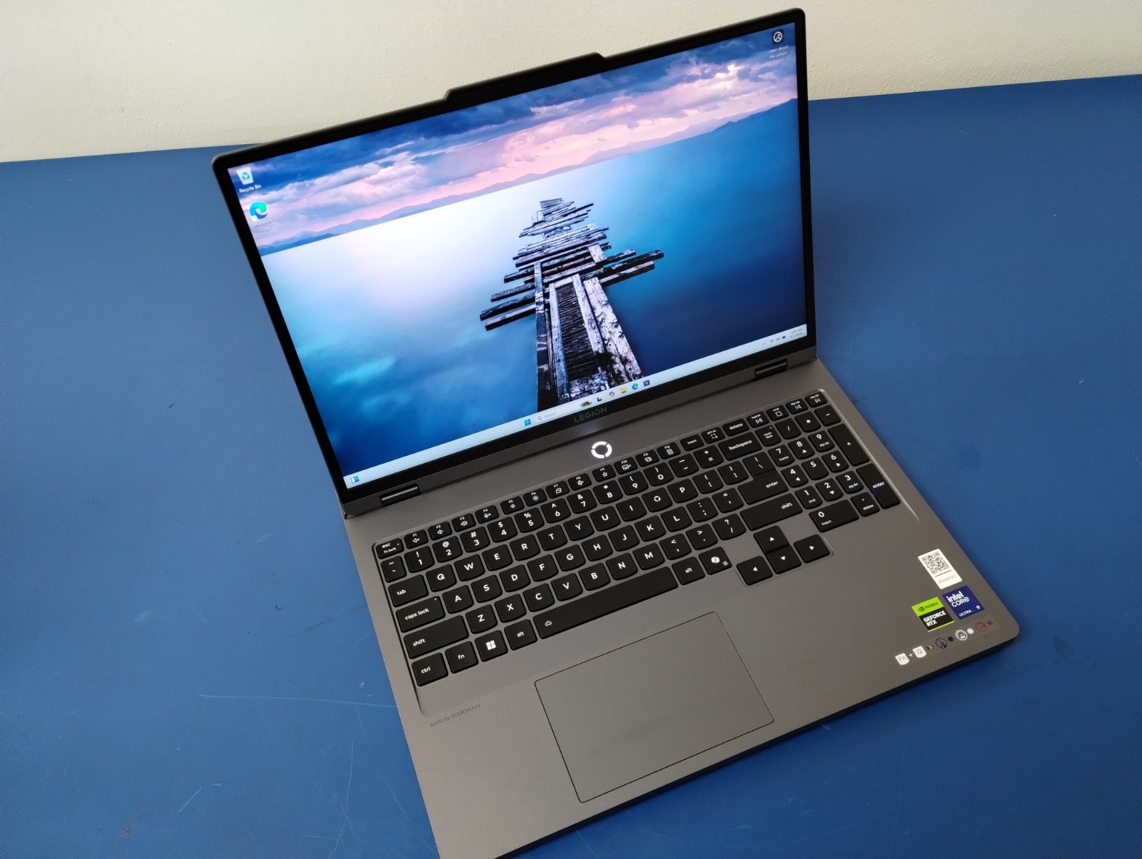 Lenovo Legion 5 16IAX10, Intel Core Ultra 9 275HX, 2.70 GHz 32 GB RAM, 1 TB NVMe