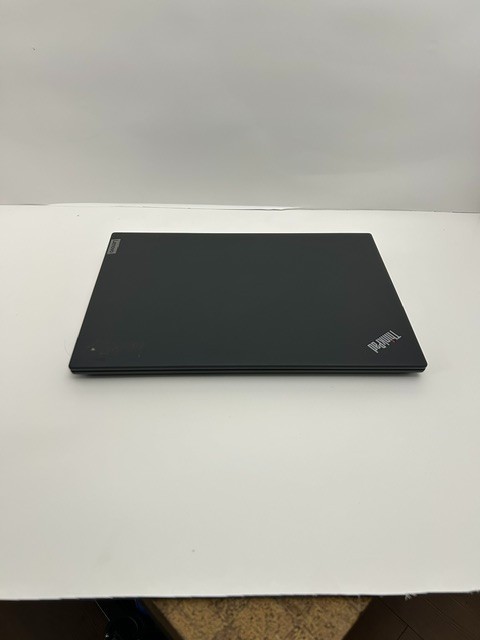 Lenovo ThinkPad P14 Gen 3 14″ Laptop 16 GB RAM 256 SSD Windows 11- Good