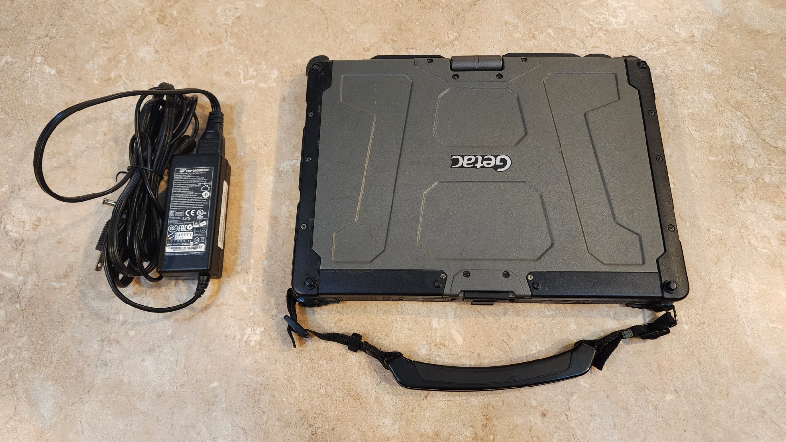 2-in-1 Getac V110 11.6″ Touch Tablet PC i5-4300U 128GB SSD 16GB RAM Toughbook