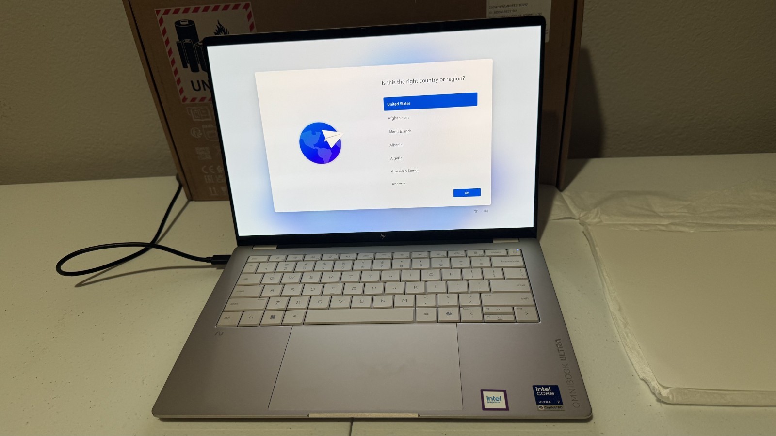 HP – OmniBook Ultra – 14″ 3K OLED Touchscreen Laptop – Intel Core Ultra 7 356H