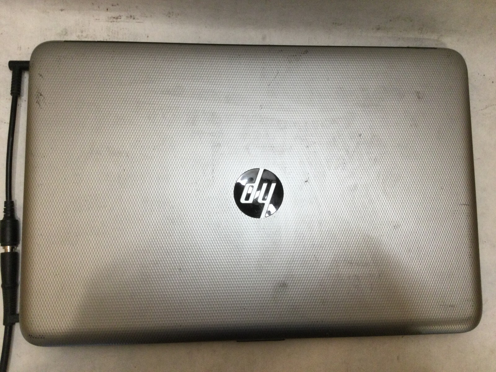 HP 250 G3 15.6″ / Intel Core i3-4005U / (POWERS ON/NO BOOT!) MR