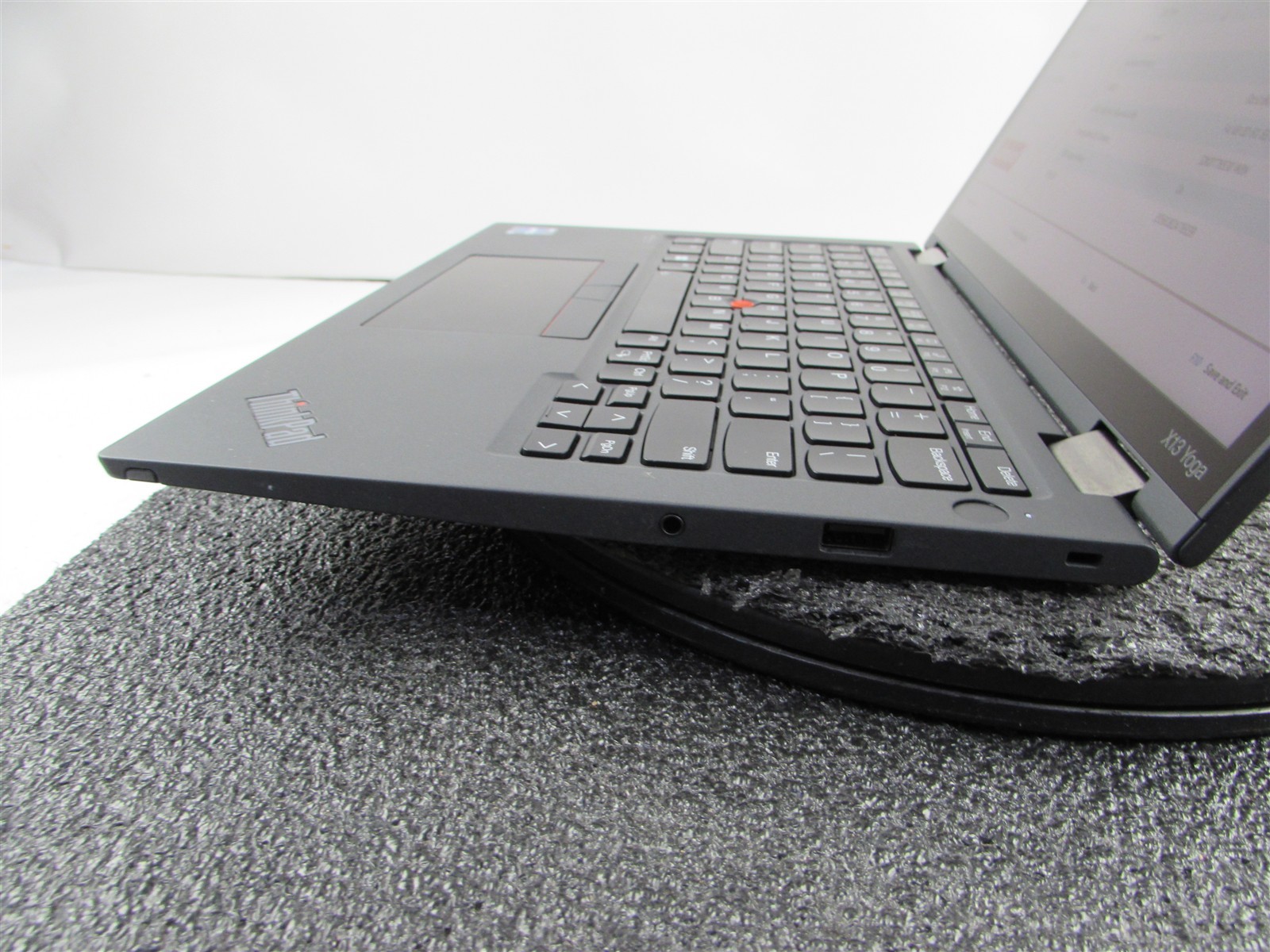 LENOVO THINKPAD X13 YOGA (Gen 3) 13.3″ 2-in-1 I5-1245U 256GB SSD 16GB RAM WIN 11