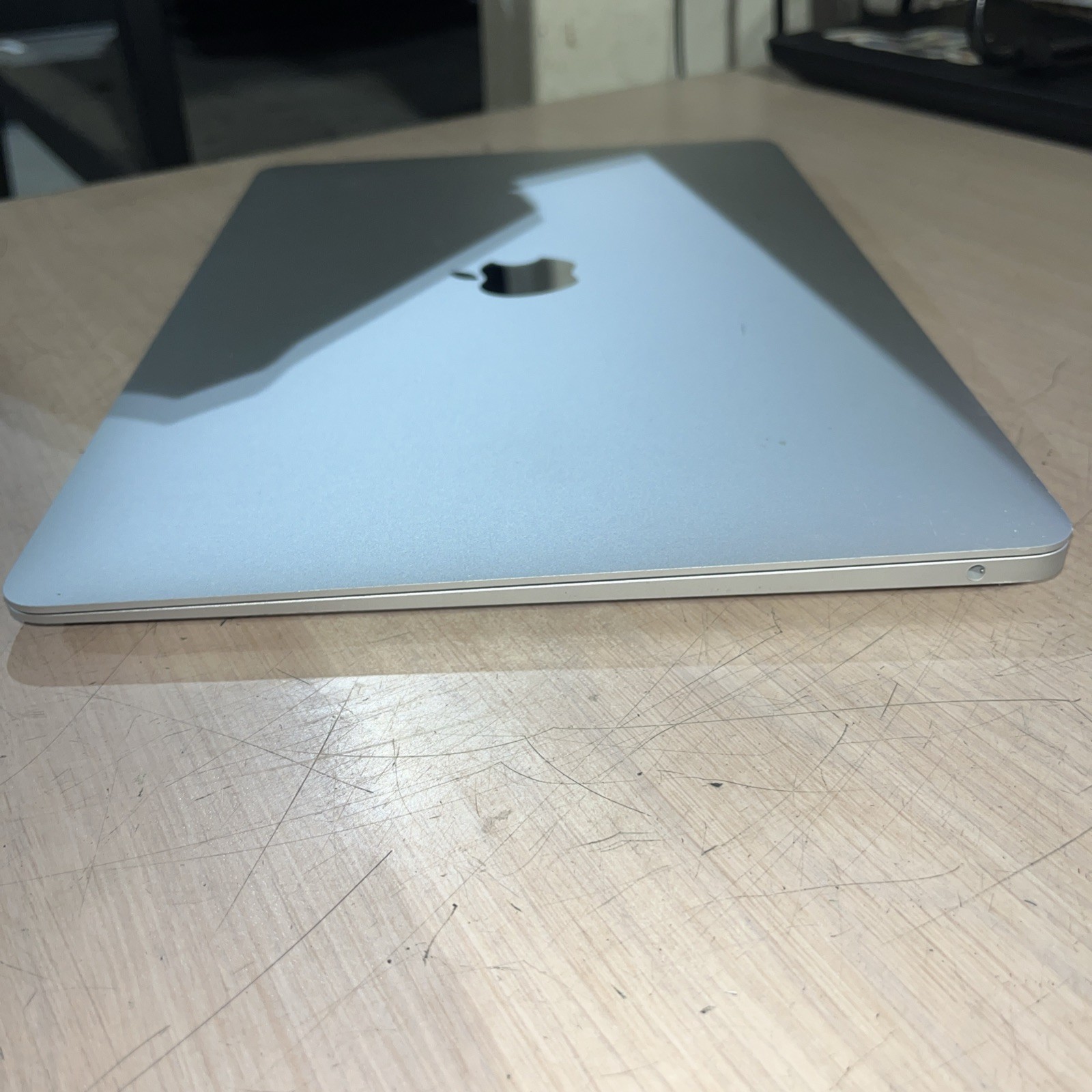 APPLE MACBOOK AIR 13″ SCISSOR, 2020 CORE I3-1000NG4 1.1GHZ 256SSD “