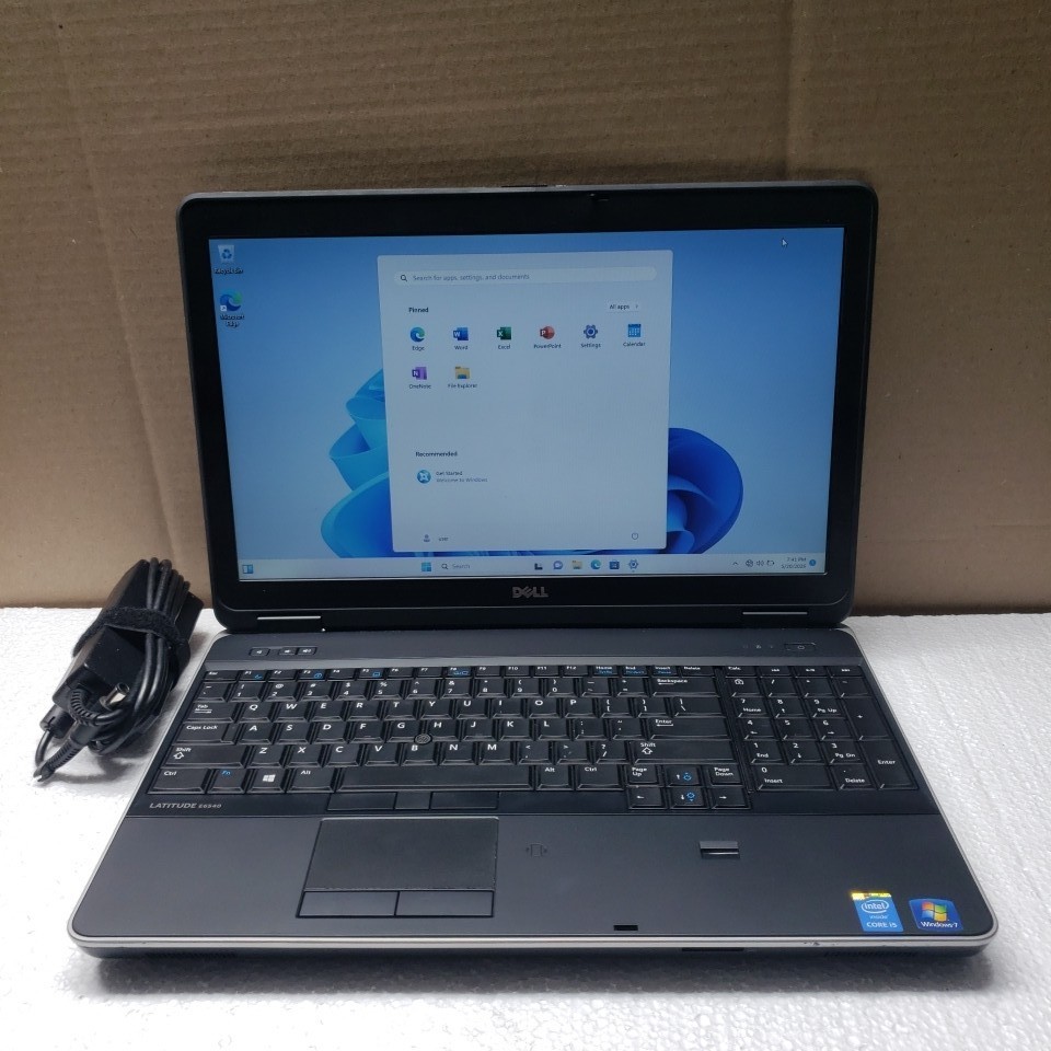 Dell Latitude E6540 15″ Core i5-4310M 2.7GHz 8GB 256GB SSD Webcam Win 10 Laptop