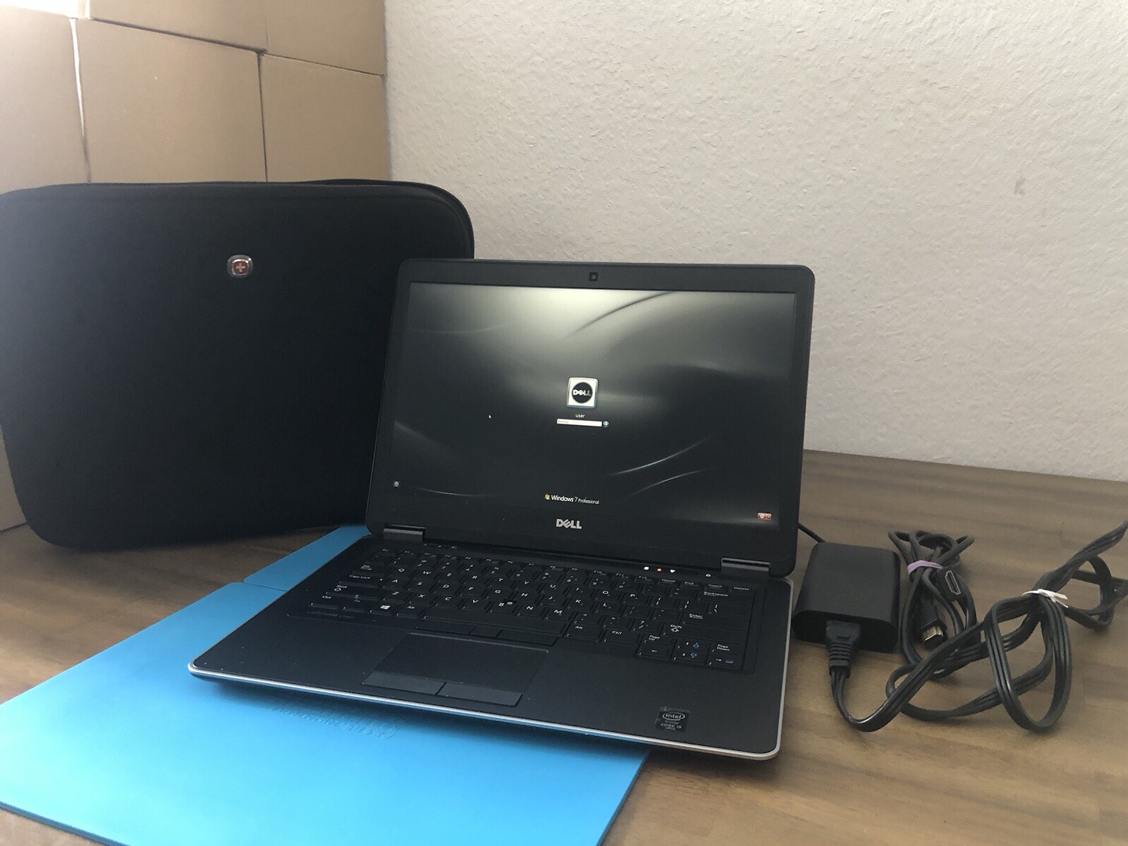 Dell Latitude E7440 Intel Core i5-2520 4GB RAM 128GB SSD Windows 7 Pro