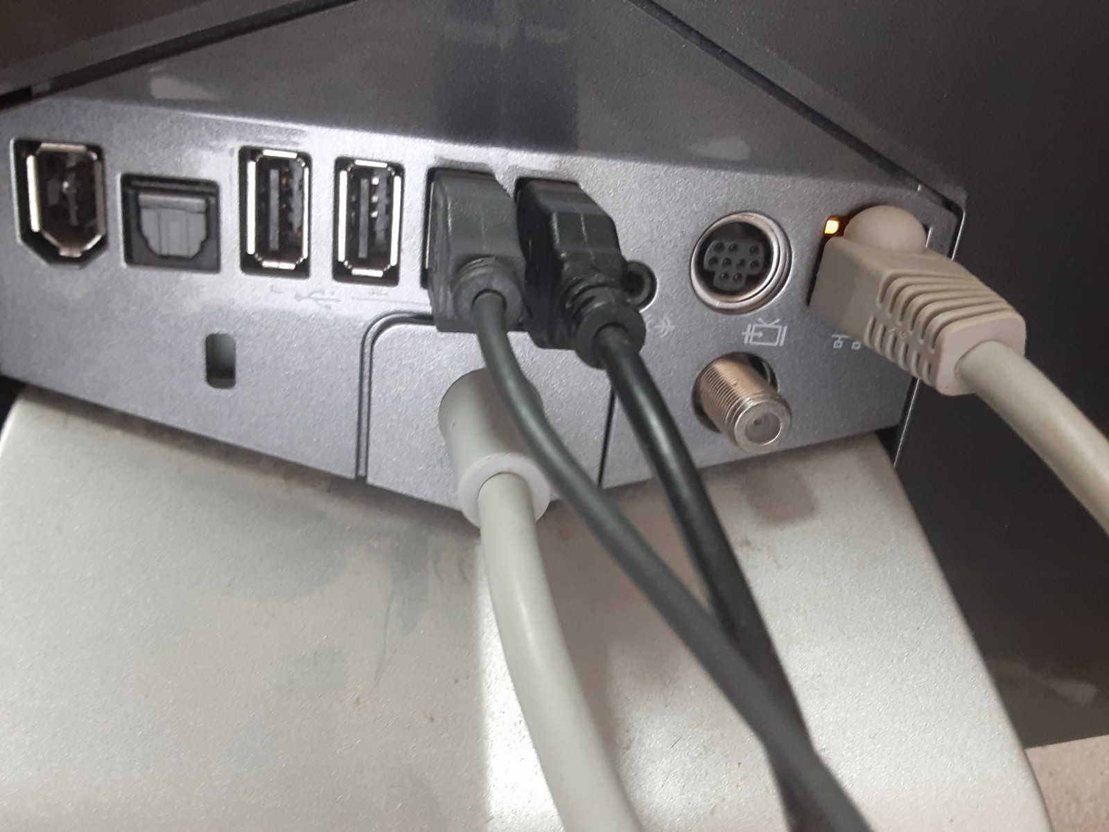 VINTAGE Dell XPS A2010 All-In-One Desktop Computer 2GB RAM, 500GB Hard Drive