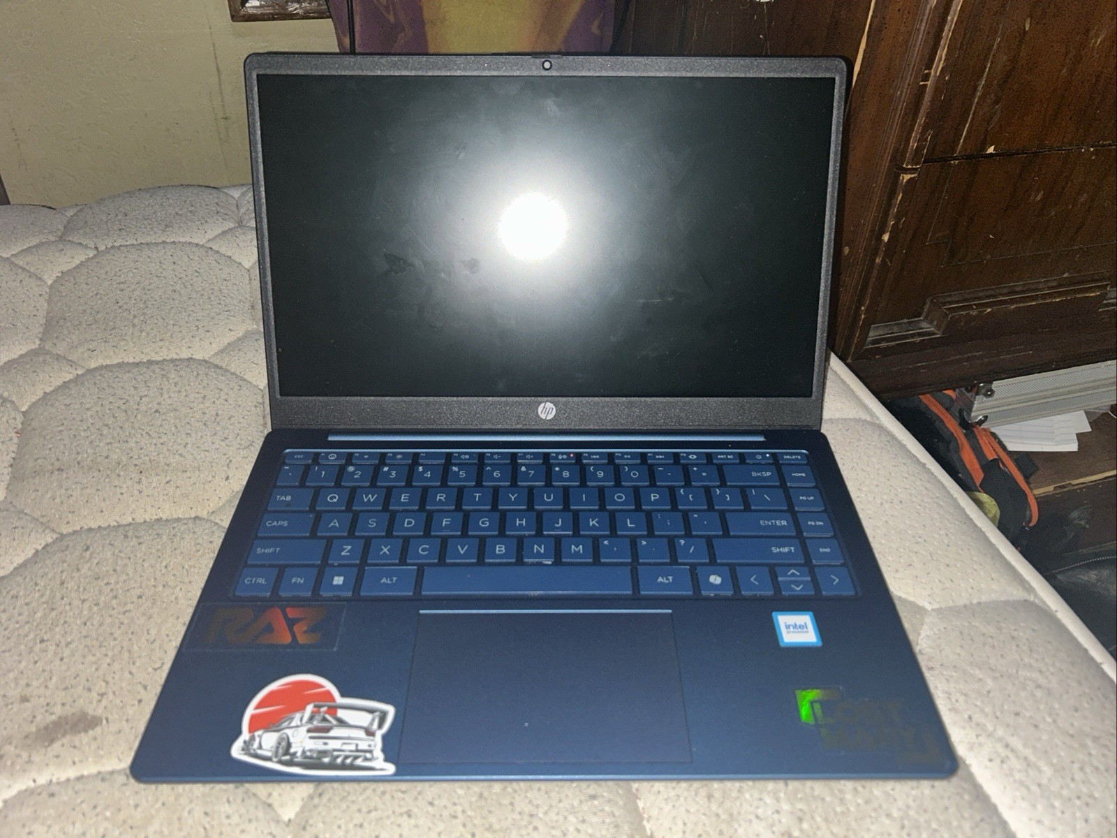 HP Stream 14”-Intel N100 4gb RAM-128gb SSD – comes with charger. 5G WiFi