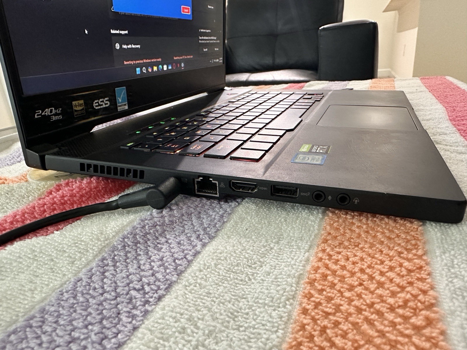 ASUS ROG Zephyrus M15 i7-9750H RTX 2070 Q-Max 8GB DDR4 32GB 1TB SSD 15.6″ FHD