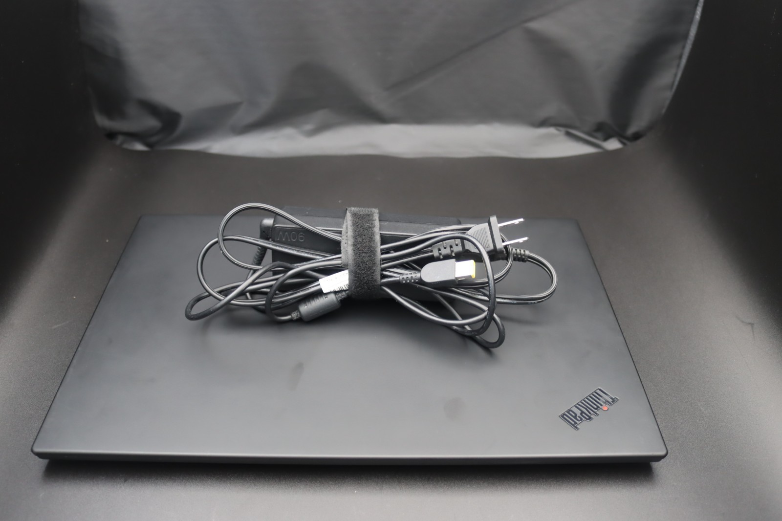 Lenovo ThinkPad P1 Gen 2 Intel Xeon E-2276M 500GB SSD 16GB RAM NVIDIA W11 Pro