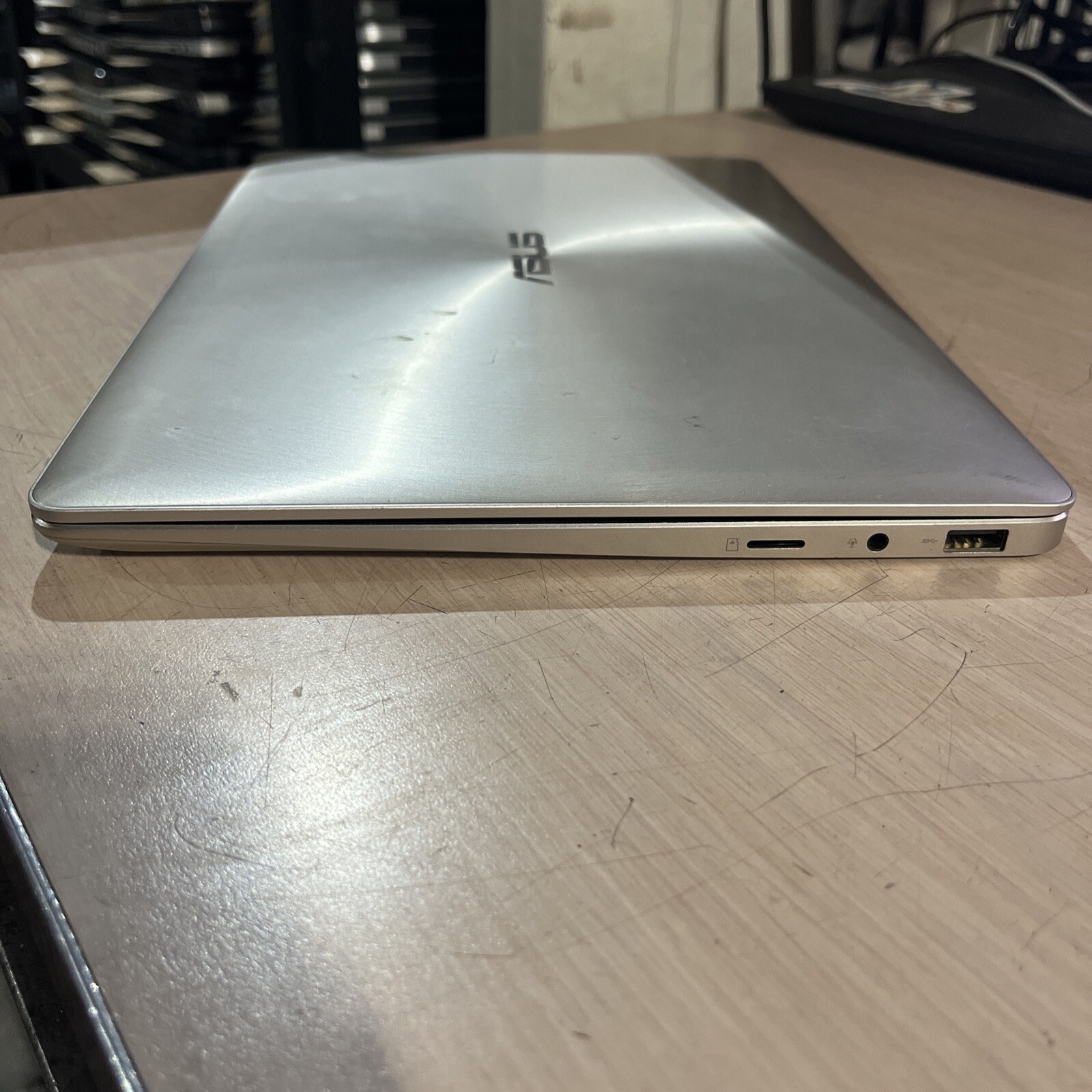 ASUS UX331U NOTEBOOK INTEL CORE I5 8TH GEN 8GB RAM NO HD