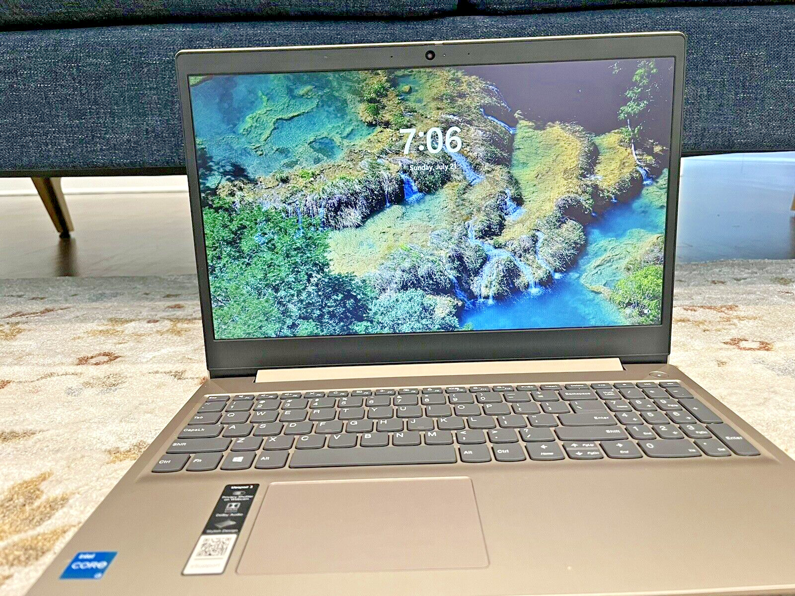 Lenovo IdeaPad 3 15.6” (Intel Pentium Gold 6405U, 8GB RAM, 236GB SSD) BIG SCREEN