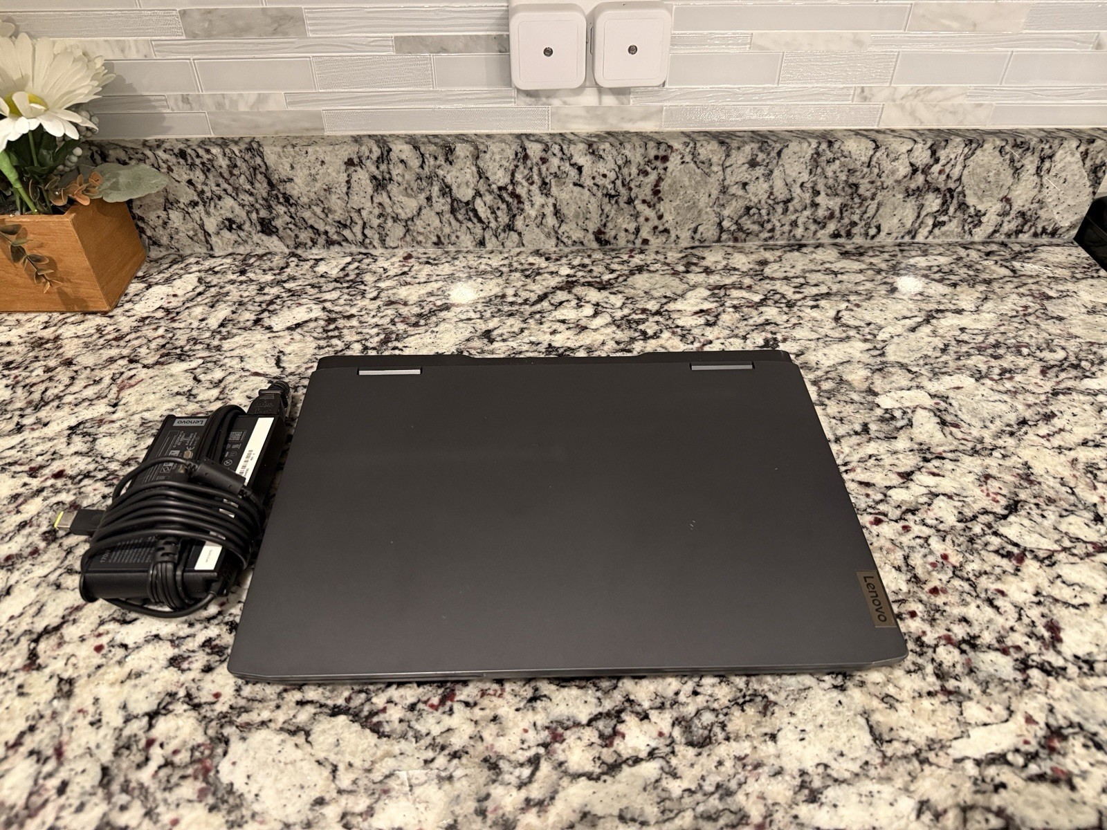 Lenovo IdeaPad Gaming 3 15ARH7 15.6″ Ryzen 5 6600H 8GB 256GB SSD W11 Gray