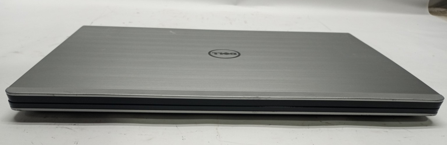 Dell Inspiron 5748 17.3″HD+ i3-4030u@1.90GHz 4GB RAM No HDD/OS/Battery MC728