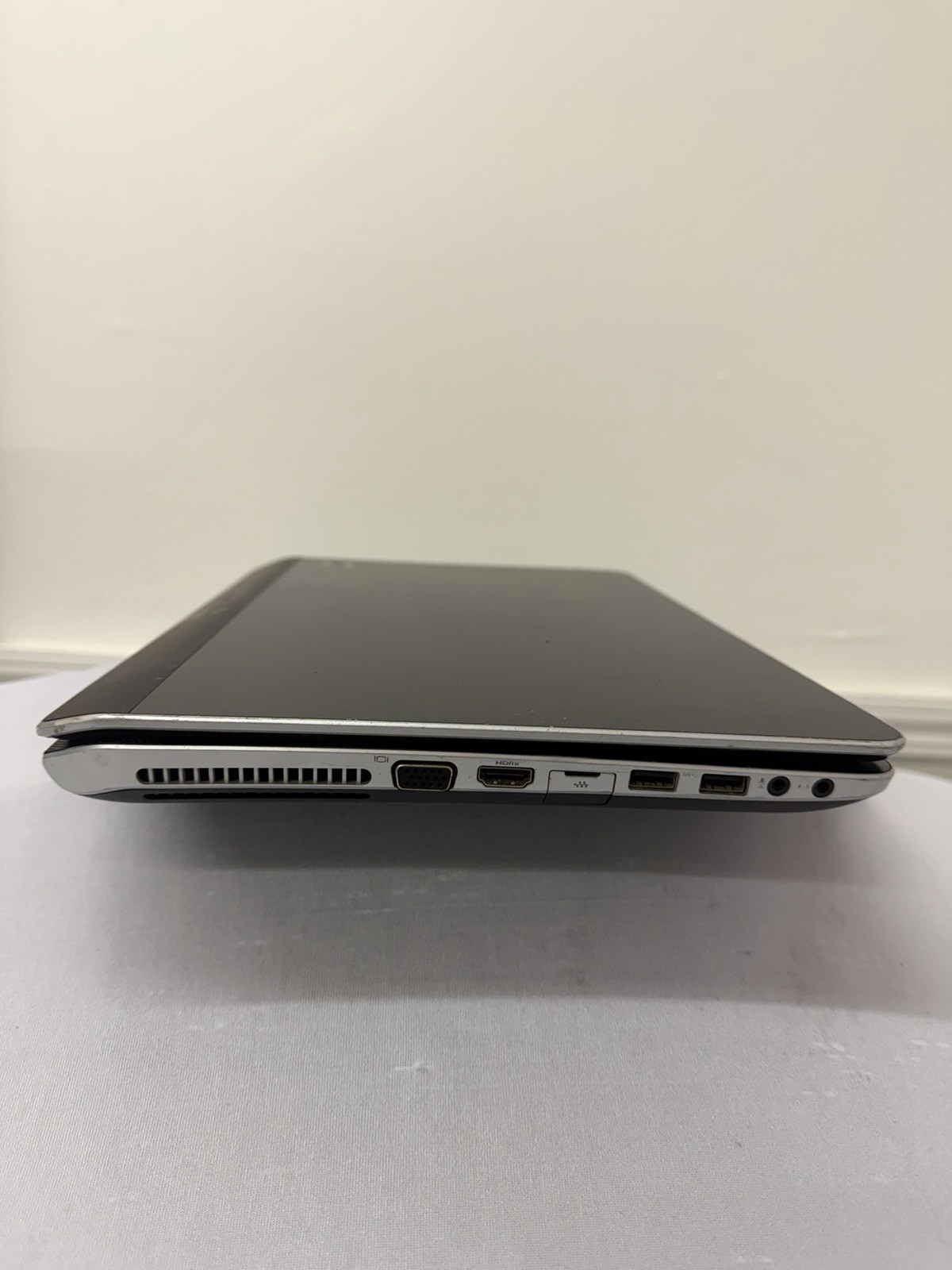 HP ENvy dv6-7229wm Laptop – AMD A10 – RAM 2GB – Read Desc